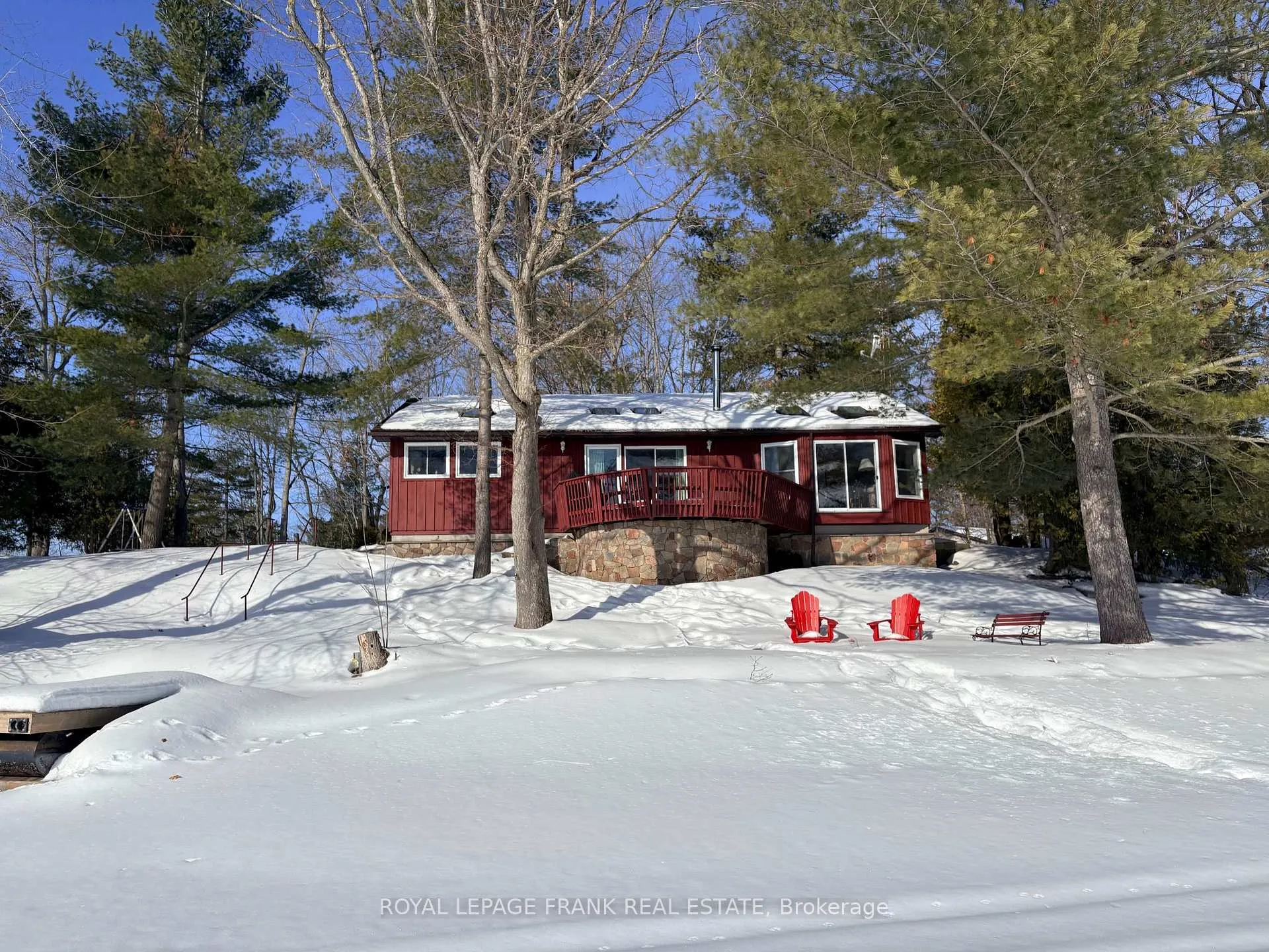 Front of 1855 South Bayshore Road E