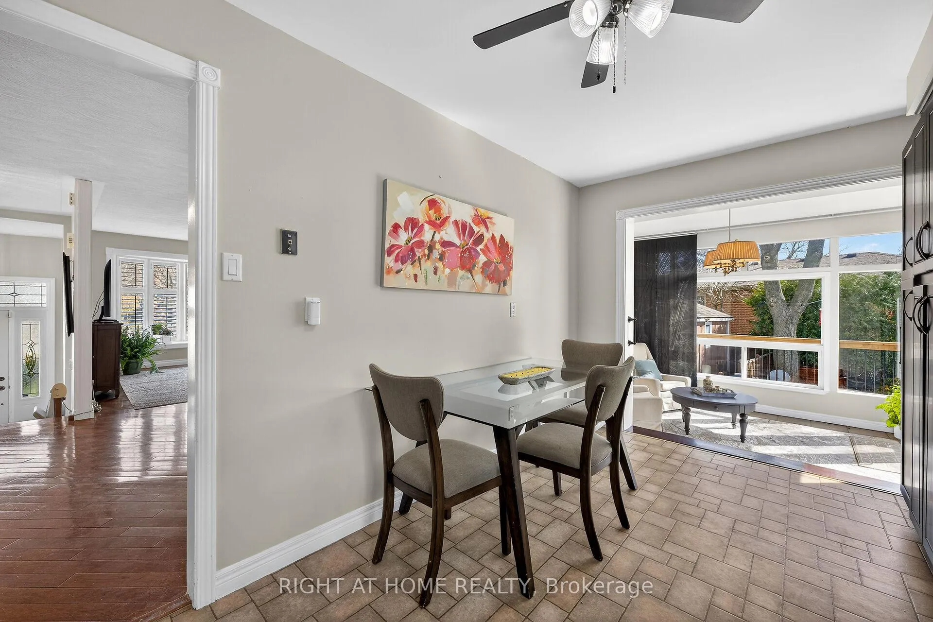 Photo 14 of 24 Milverton Close, Hamilton, Waterdown — HOMEH