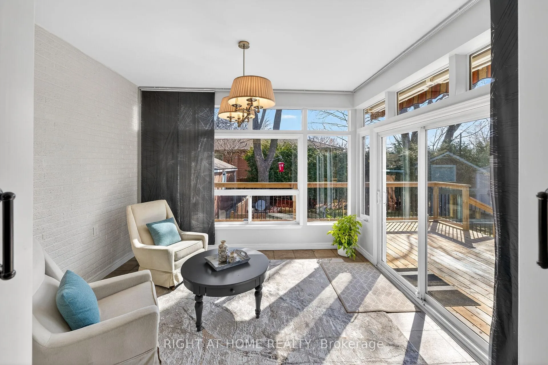 Photo 15 of 24 Milverton Close, Hamilton, Waterdown — HOMEH