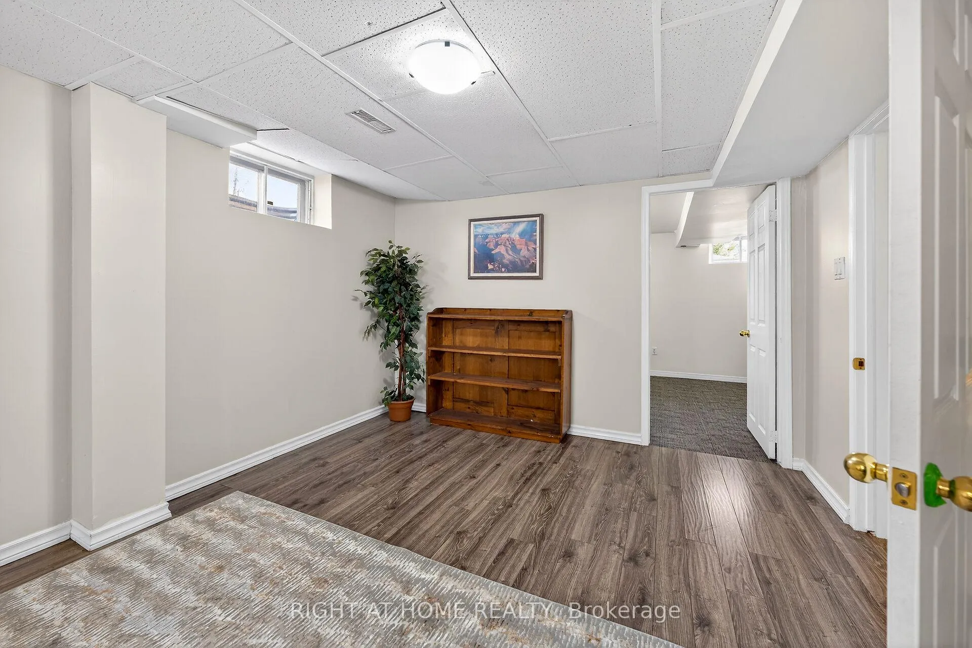 Photo 30 of 24 Milverton Close, Hamilton, Waterdown — HOMEH