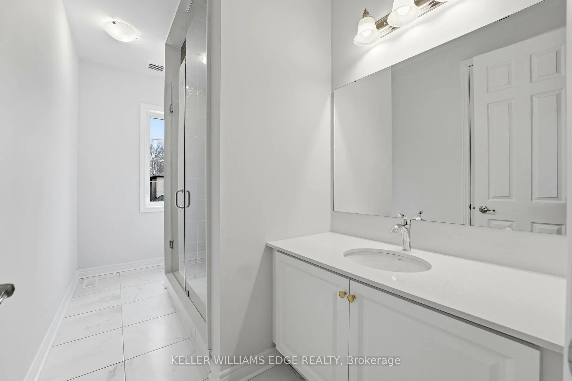 Photo 15 of 132 Settlers Road E, Oakville, Glenorchy — HOMEH