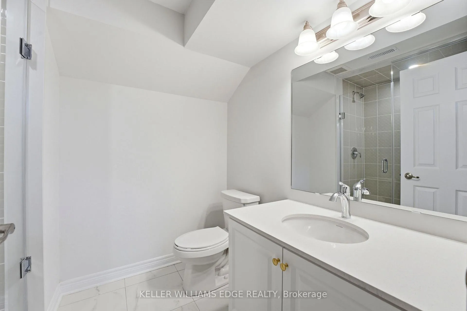 Photo 25 of 132 Settlers Road E, Oakville, Glenorchy — HOMEH