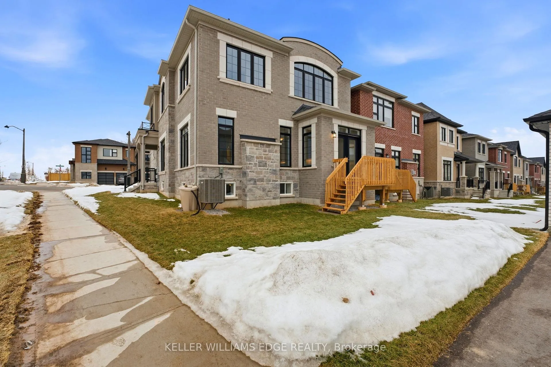 Photo 26 of 132 Settlers Road E, Oakville, Glenorchy — HOMEH