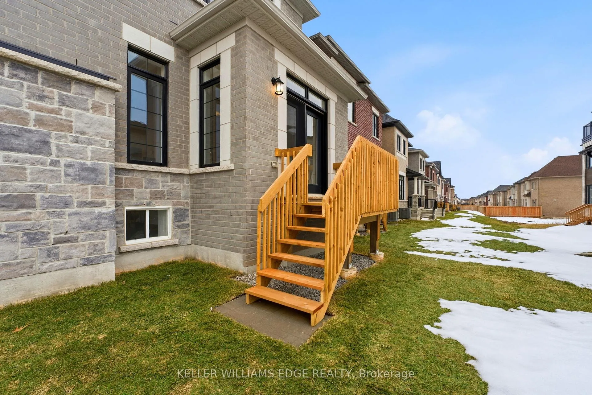 Photo 27 of 132 Settlers Road E, Oakville, Glenorchy — HOMEH