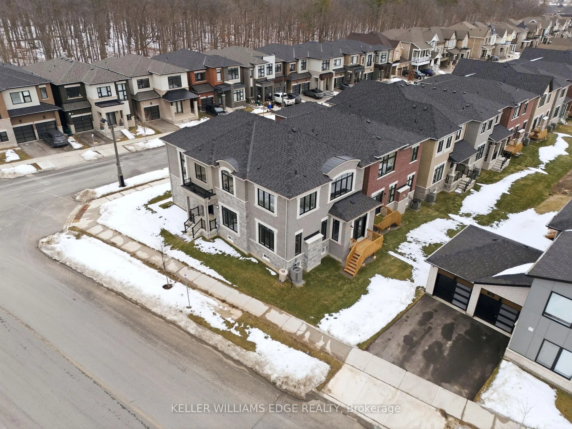 Photo 30 of 132 Settlers Road E, Oakville, Glenorchy — HOMEH