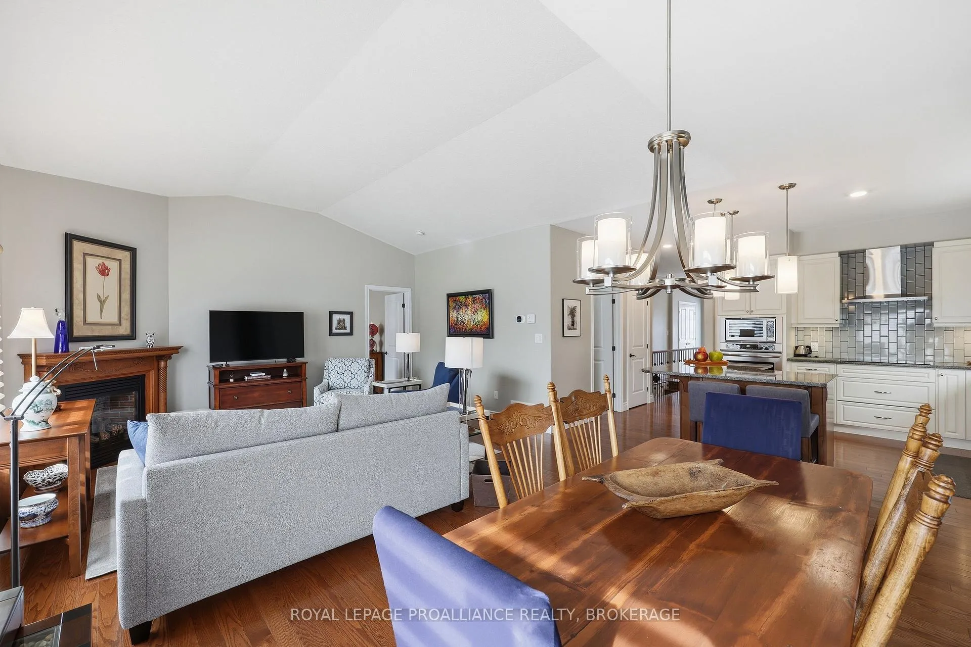 Photo 19 of 150 Sorbie Crescent, Loyalist, Amherstview — HOMEH