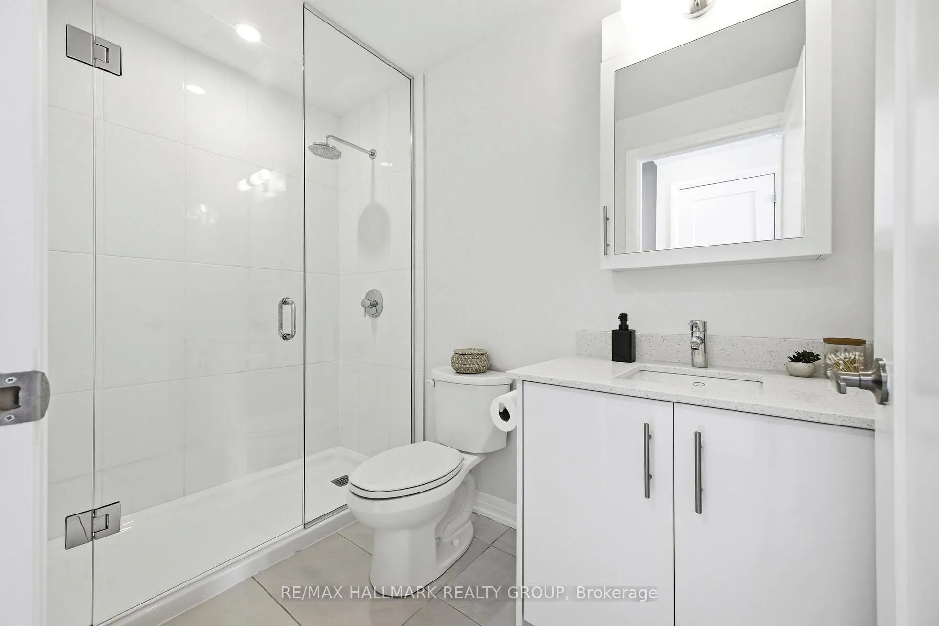 Photo 7 of Unit 3703, 805 Carling Avenue, Ottawa, West Centre Town — HOMEH