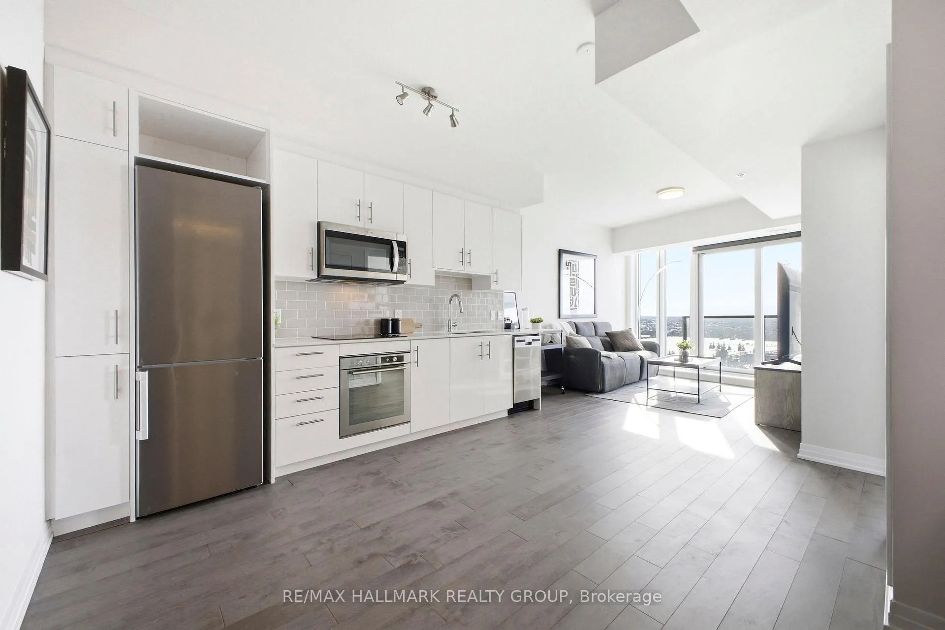 Photo 12 of Unit 3703, 805 Carling Avenue, Ottawa, West Centre Town — HOMEH