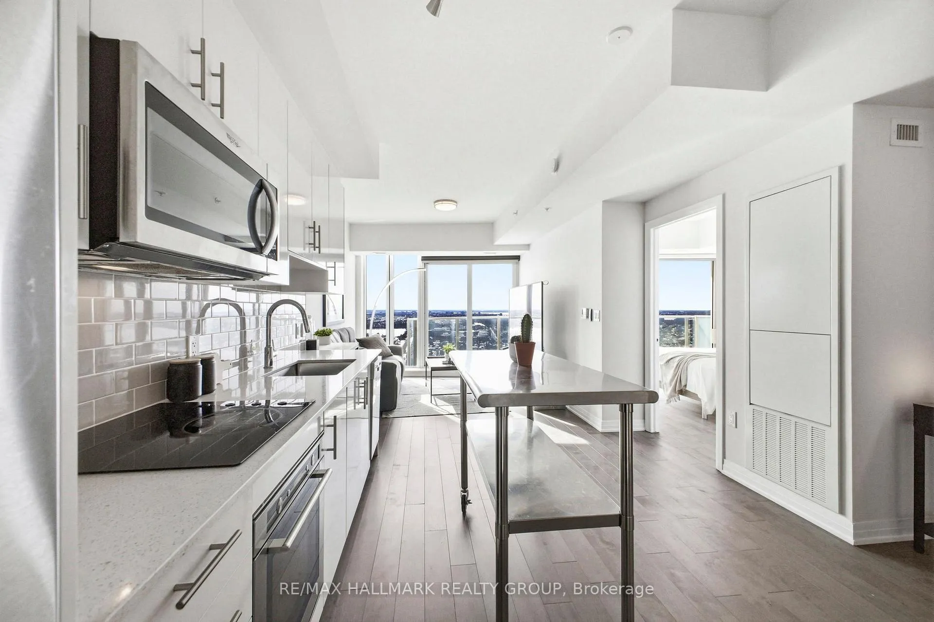 Photo 16 of Unit 3703, 805 Carling Avenue, Ottawa, West Centre Town — HOMEH