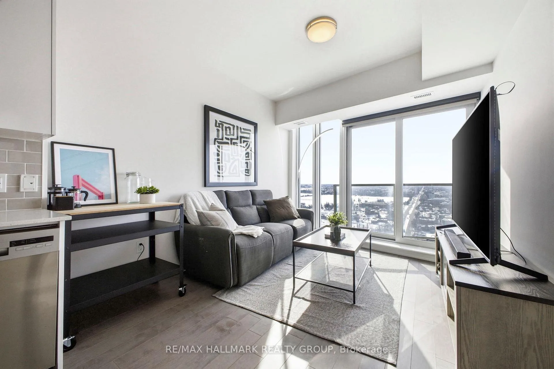Photo 19 of Unit 3703, 805 Carling Avenue, Ottawa, West Centre Town — HOMEH