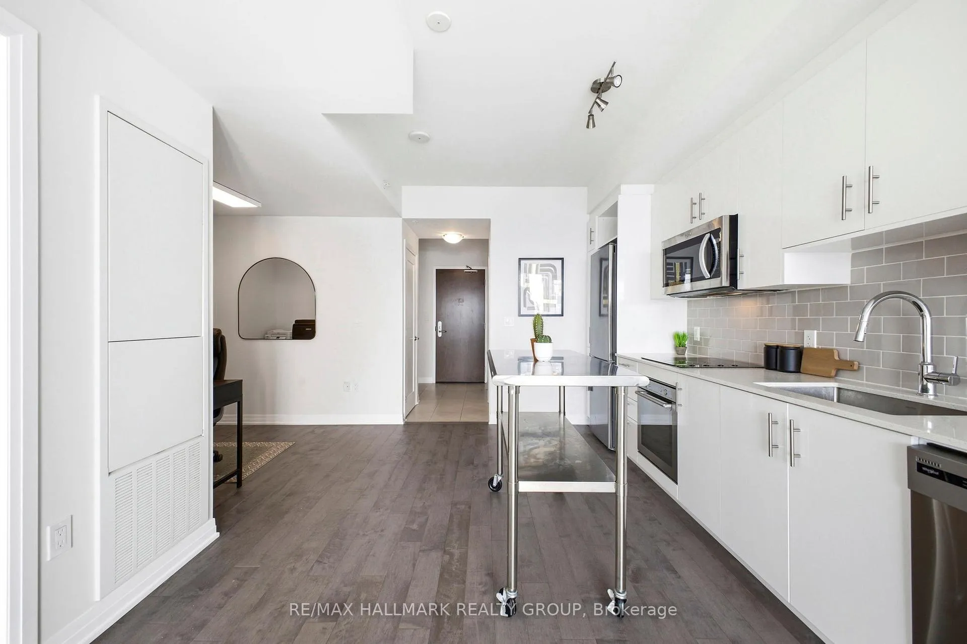 Photo 20 of Unit 3703, 805 Carling Avenue, Ottawa, West Centre Town — HOMEH