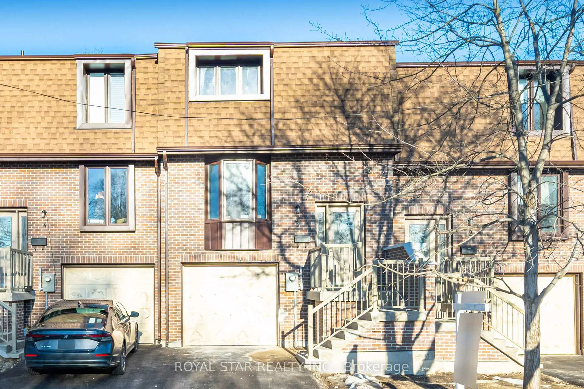 Front of Unit 3, 11 Plaisance Road