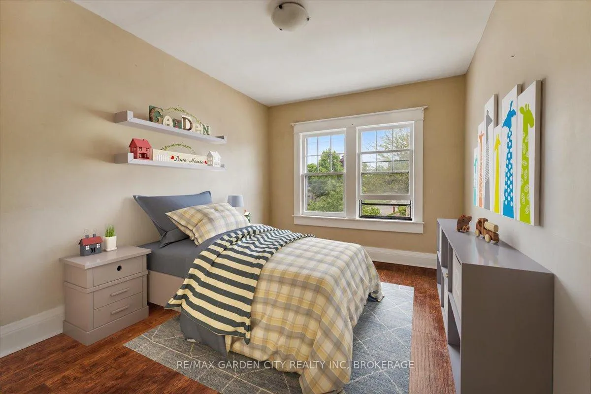 Photo 15 of 4372 Seneca Street, Niagara Falls, Downtown — HOMEH