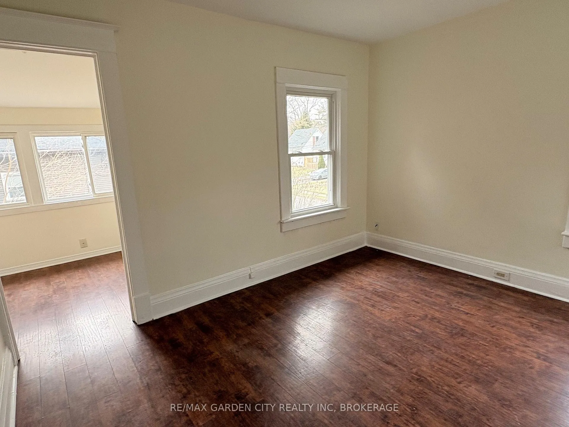 Photo 17 of 4372 Seneca Street, Niagara Falls, Downtown — HOMEH