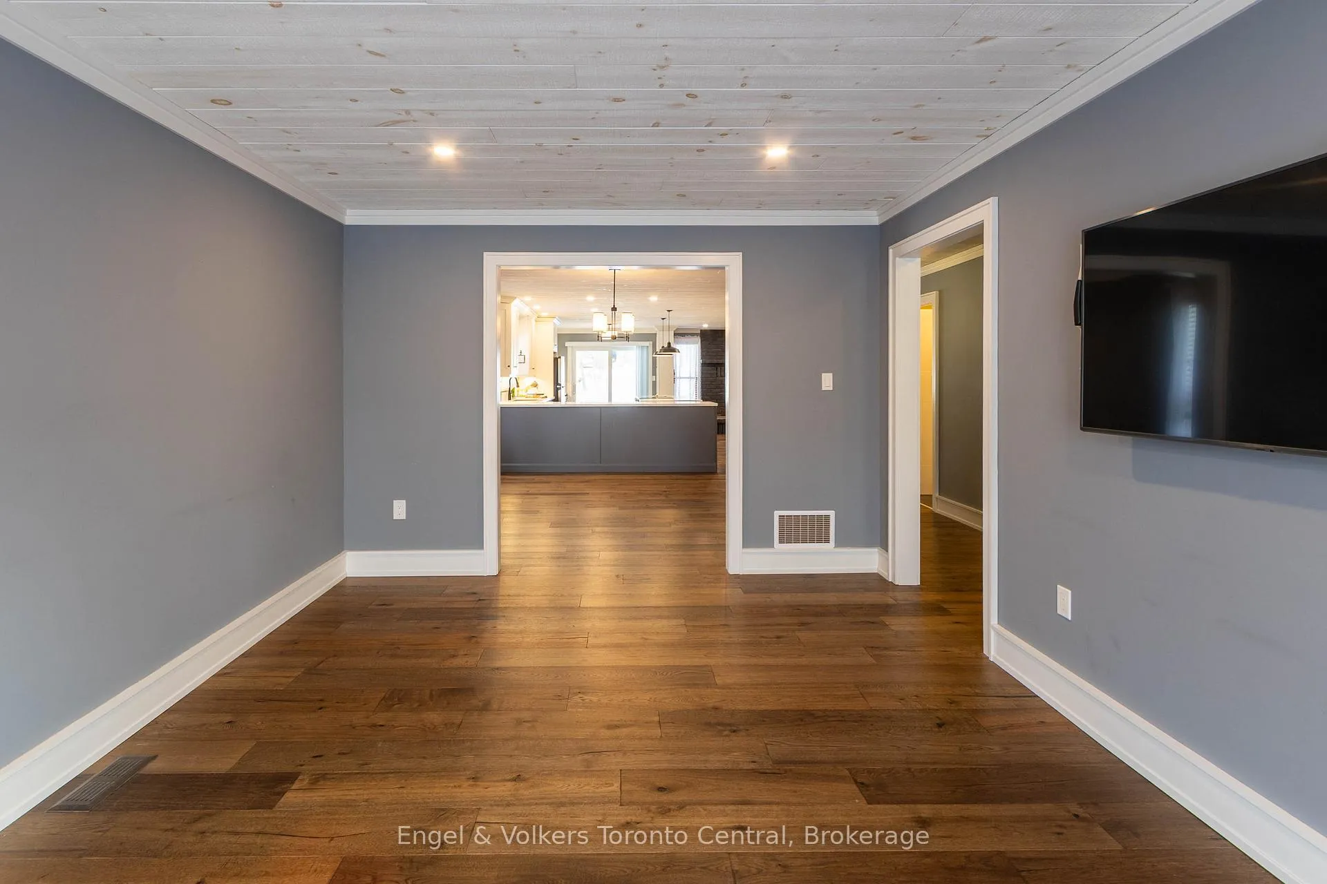 Photo 5 of 10 Daleman Drive, Bracebridge, Monck (Bracebridge) — HOMEH