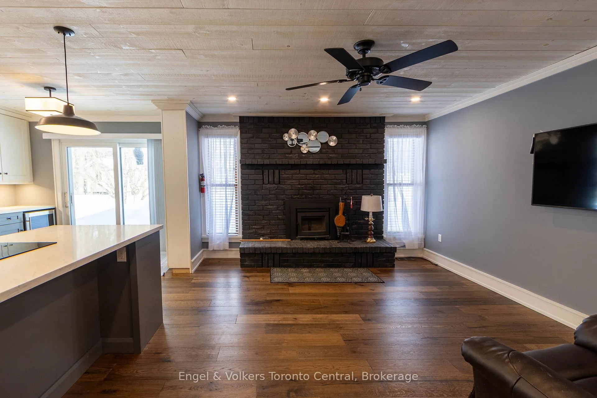 Photo 11 of 10 Daleman Drive, Bracebridge, Monck (Bracebridge) — HOMEH