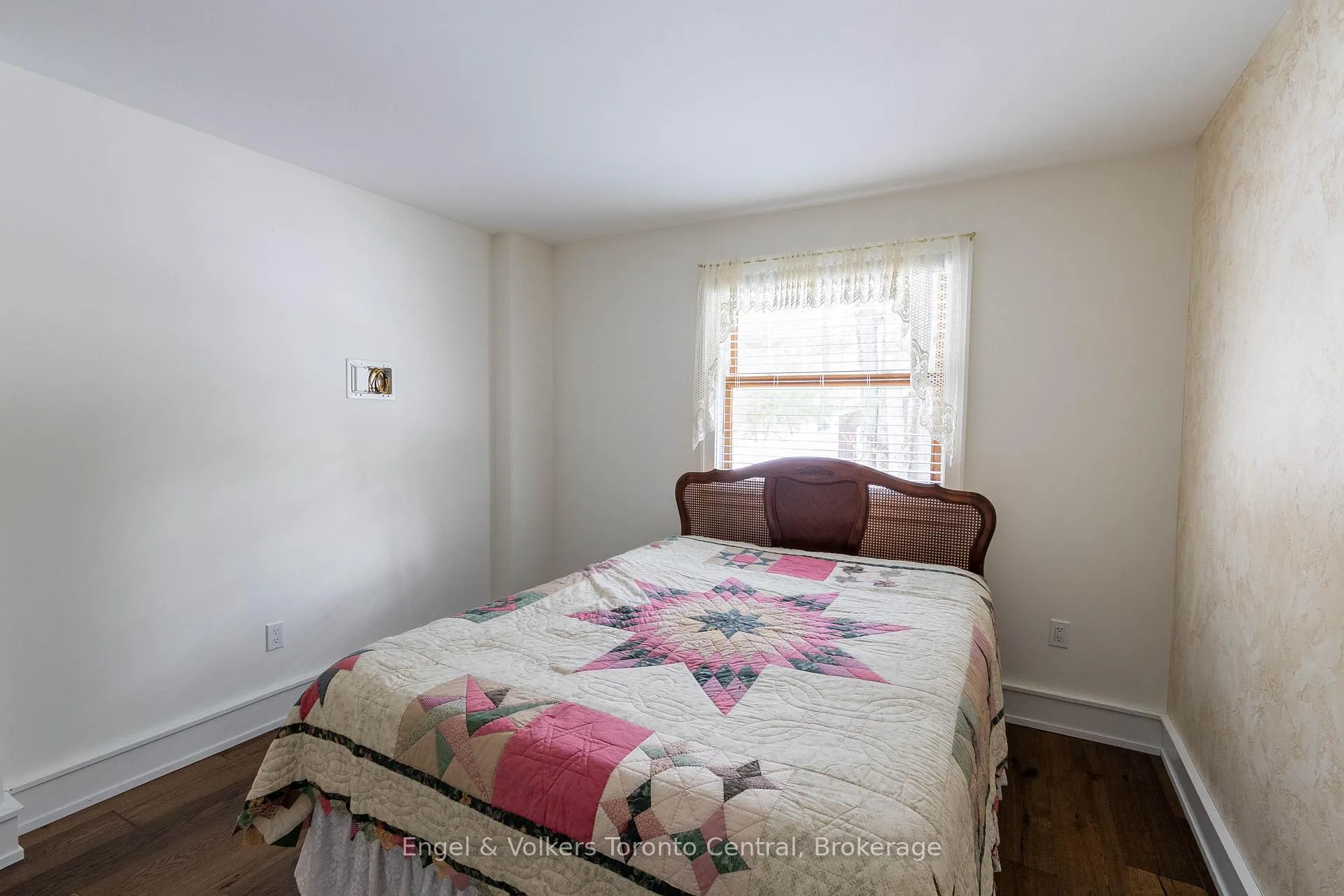Photo 18 of 10 Daleman Drive, Bracebridge, Monck (Bracebridge) — HOMEH