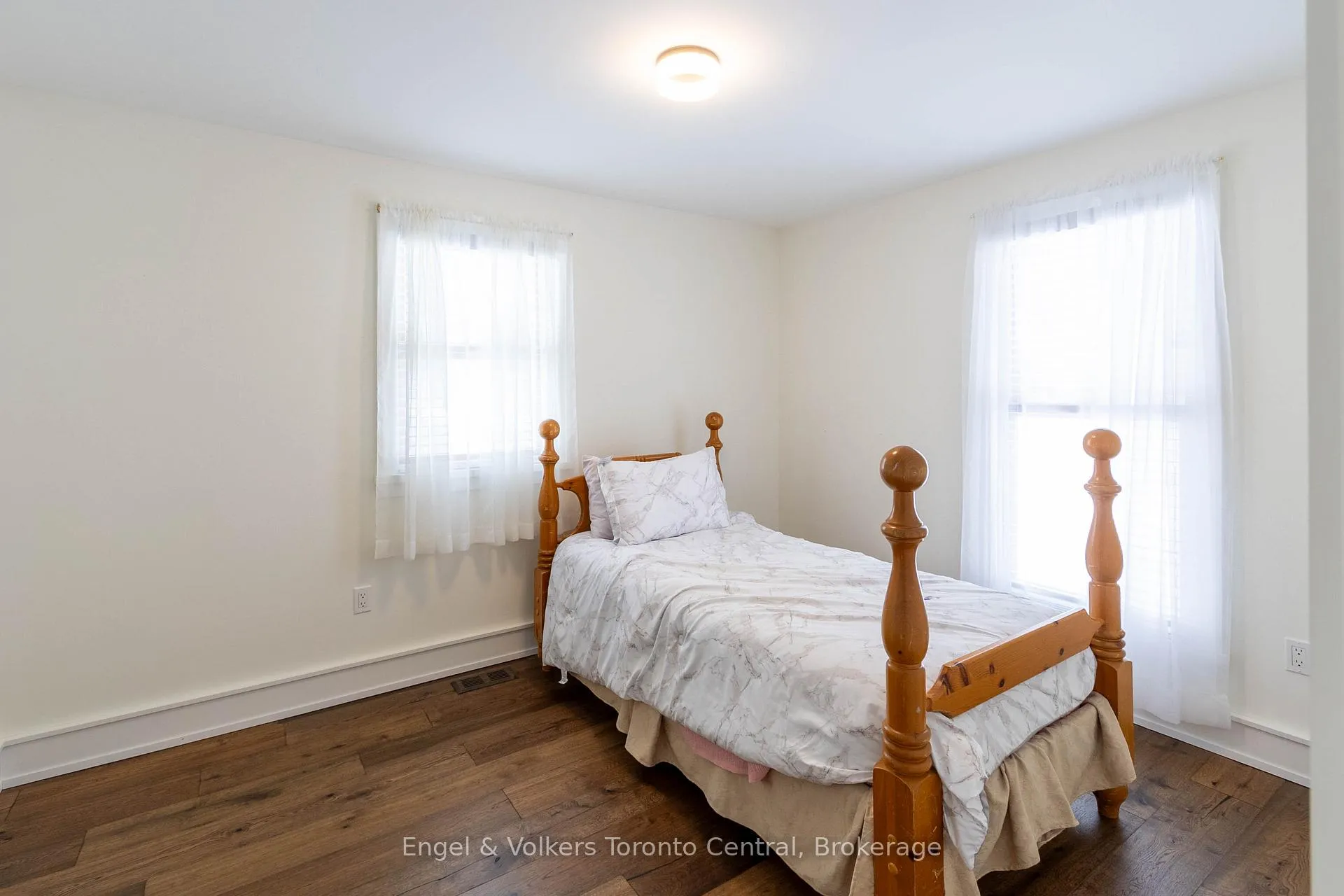 Photo 19 of 10 Daleman Drive, Bracebridge, Monck (Bracebridge) — HOMEH