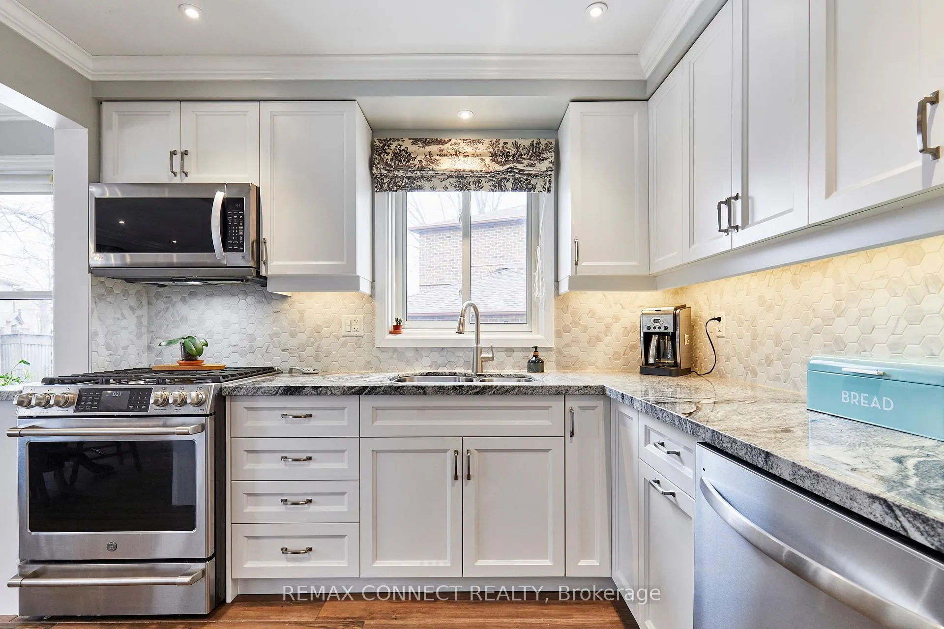 Photo 18 of 10 Nicholls Court, Ajax, Central West — HOMEH
