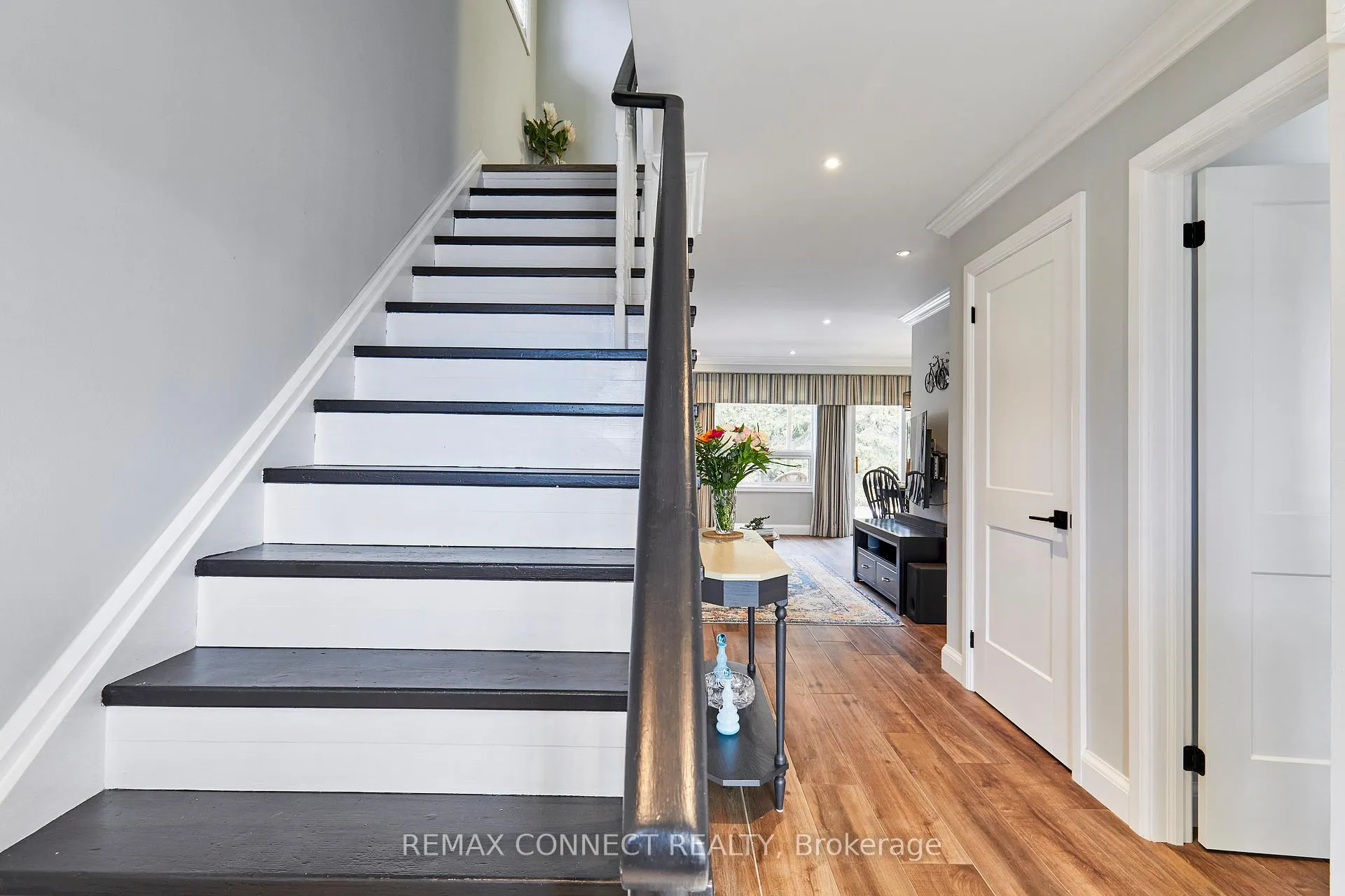 Photo 26 of 10 Nicholls Court, Ajax, Central West — HOMEH