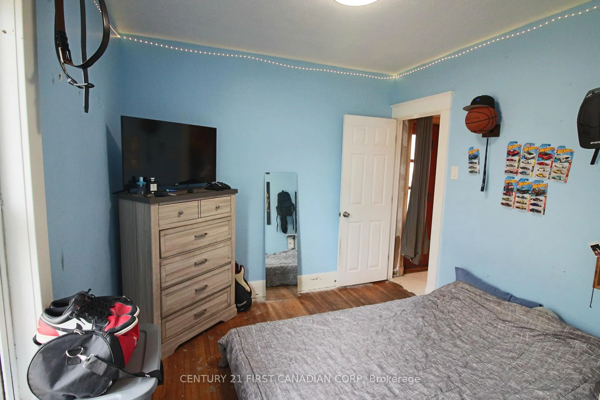 Photo 8 of 54 Terrace Street, London, South I — HOMEH