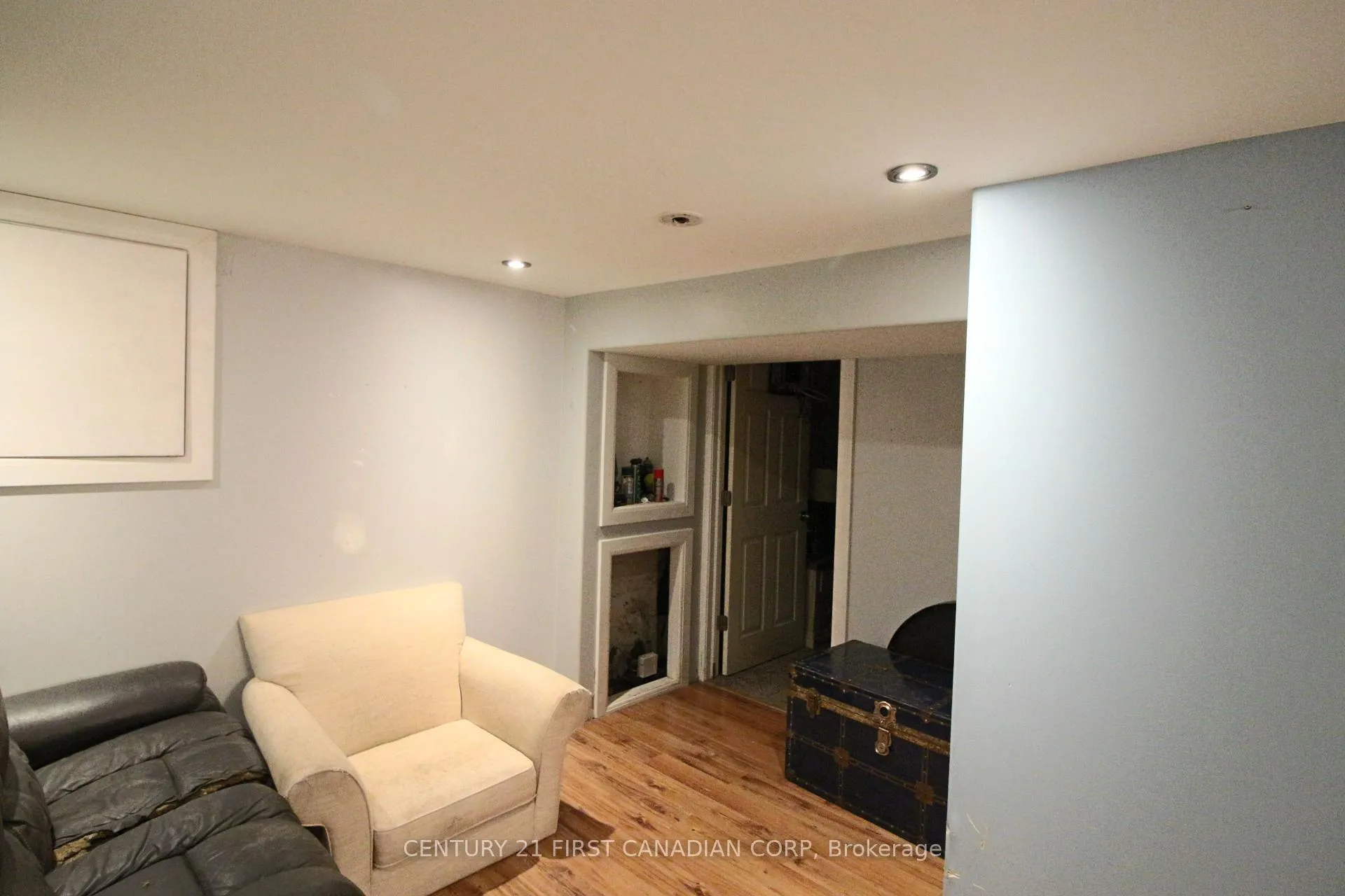 Photo 13 of 54 Terrace Street, London, South I — HOMEH