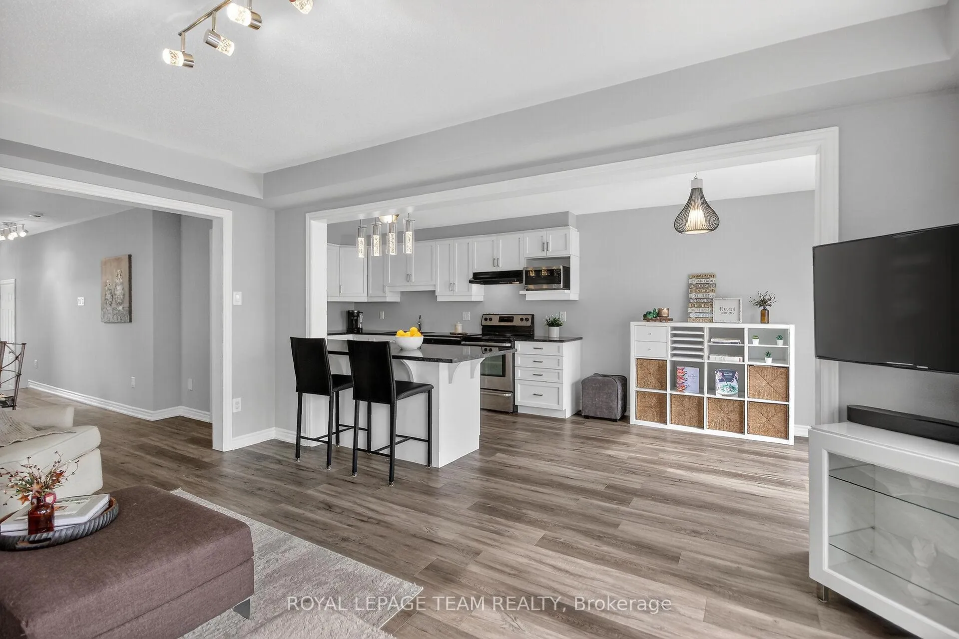 Photo 10 of 626 Bluegill Avenue, Ottawa, Barrhaven - Half Moon Bay — HOMEH