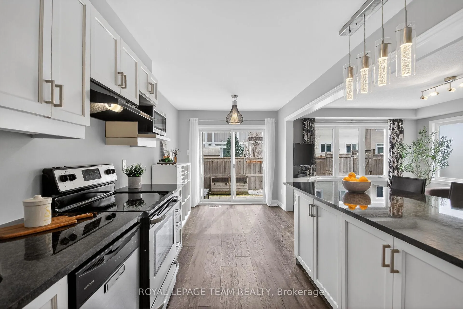 Photo 15 of 626 Bluegill Avenue, Ottawa, Barrhaven - Half Moon Bay — HOMEH