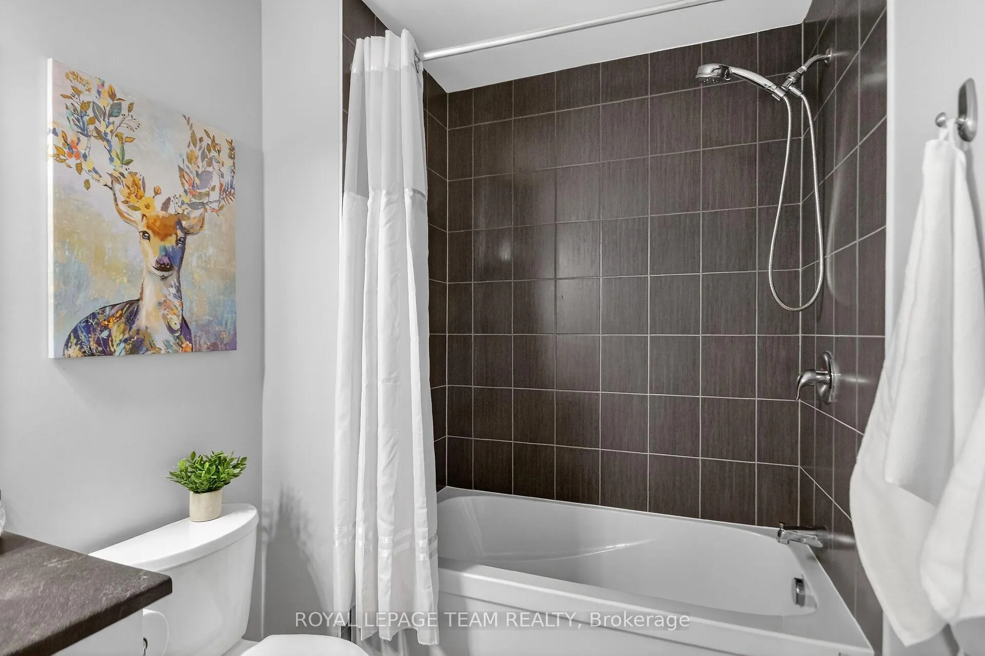 Photo 30 of 626 Bluegill Avenue, Ottawa, Barrhaven - Half Moon Bay — HOMEH