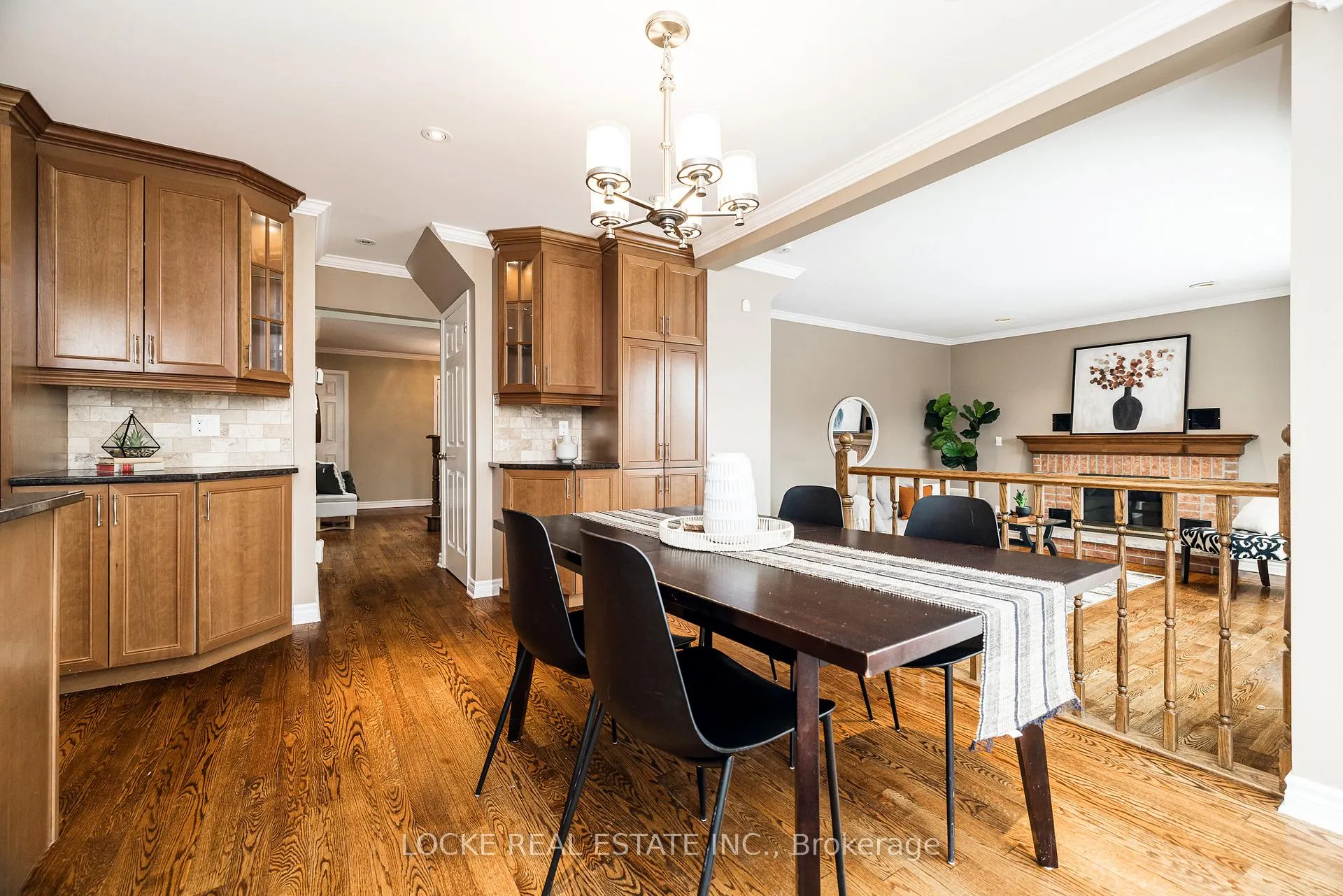 Photo 13 of 375 River Ridge Crescent, Ottawa, Bilberry Creek/Queenswood Heights — HOMEH