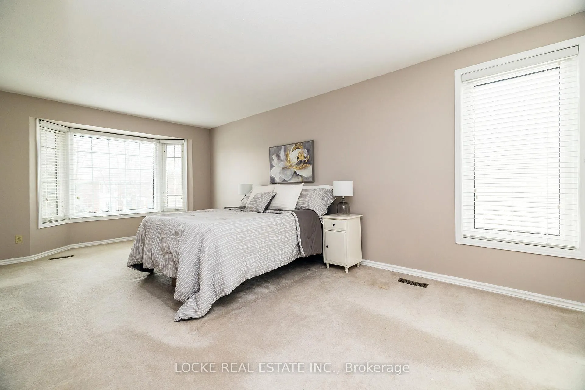 Photo 28 of 375 River Ridge Crescent, Ottawa, Bilberry Creek/Queenswood Heights — HOMEH