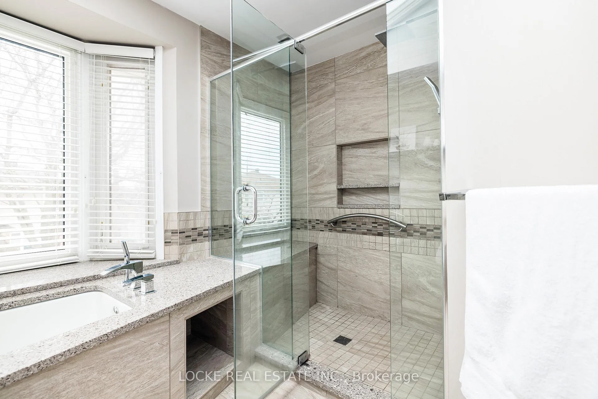 Photo 35 of 375 River Ridge Crescent, Ottawa, Bilberry Creek/Queenswood Heights — HOMEH