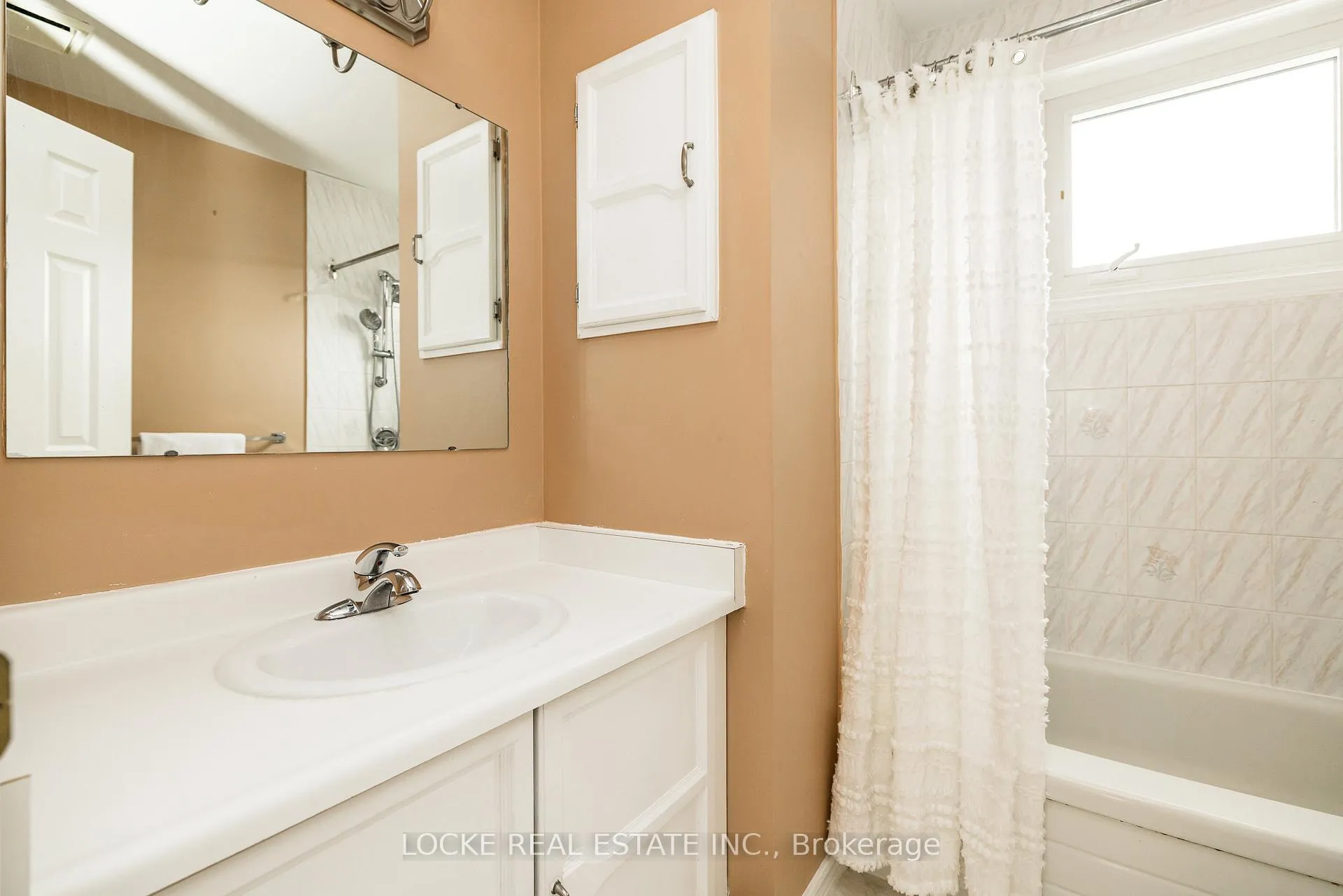 Photo 39 of 375 River Ridge Crescent, Ottawa, Bilberry Creek/Queenswood Heights — HOMEH