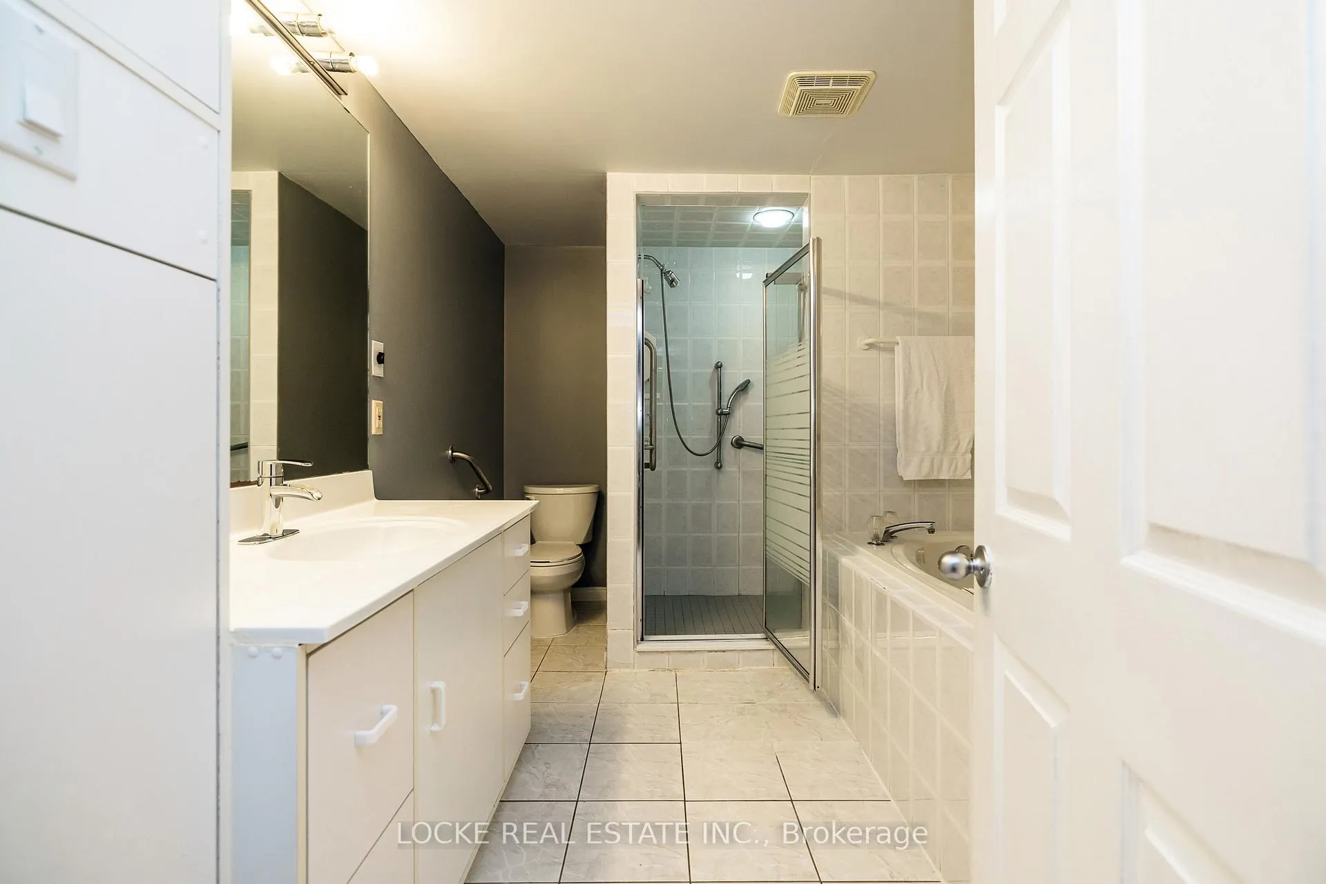 Photo 43 of 375 River Ridge Crescent, Ottawa, Bilberry Creek/Queenswood Heights — HOMEH