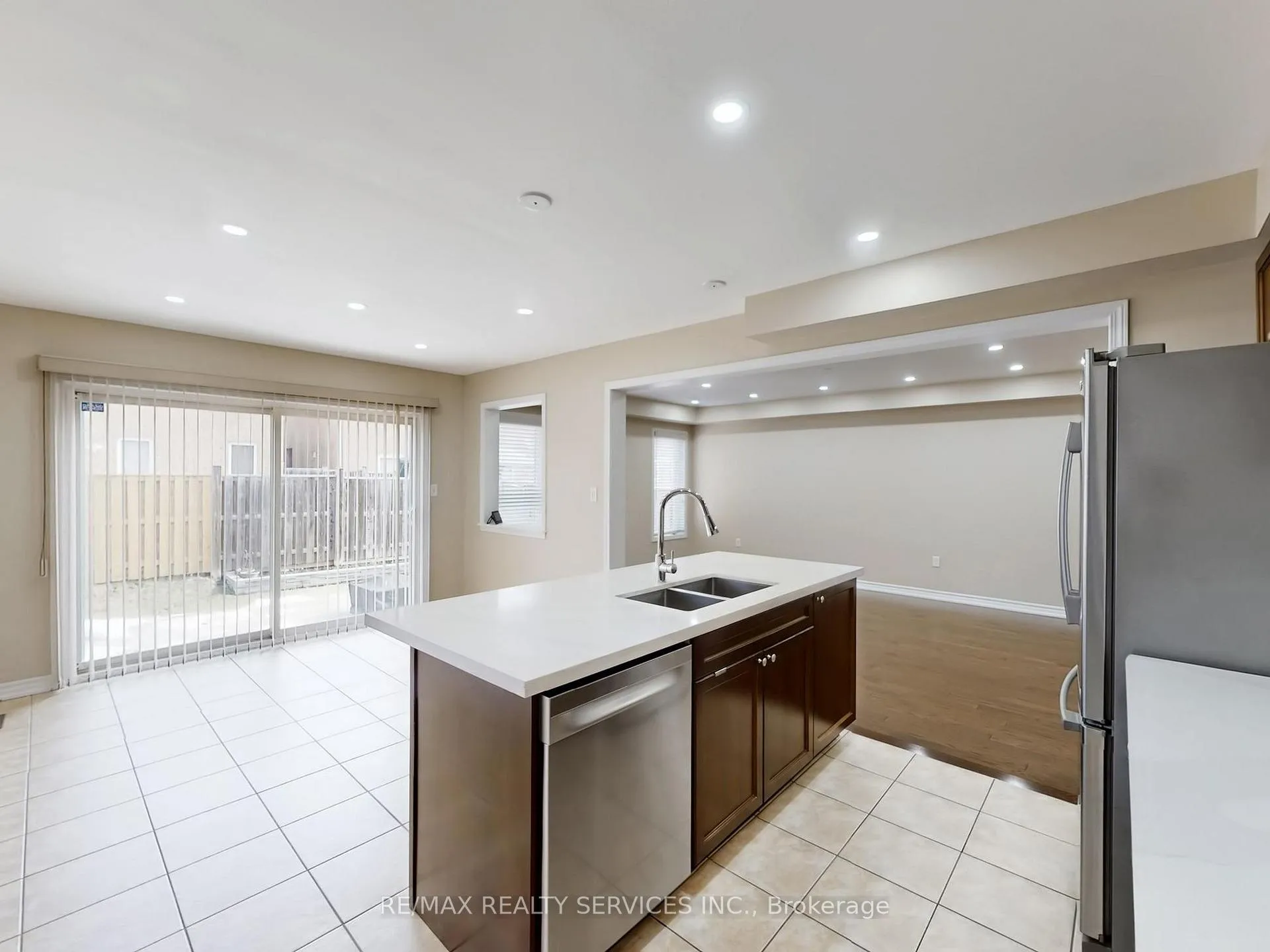 Photo 16 of 37 Bloom Drive, Brampton, Bram East — HOMEH