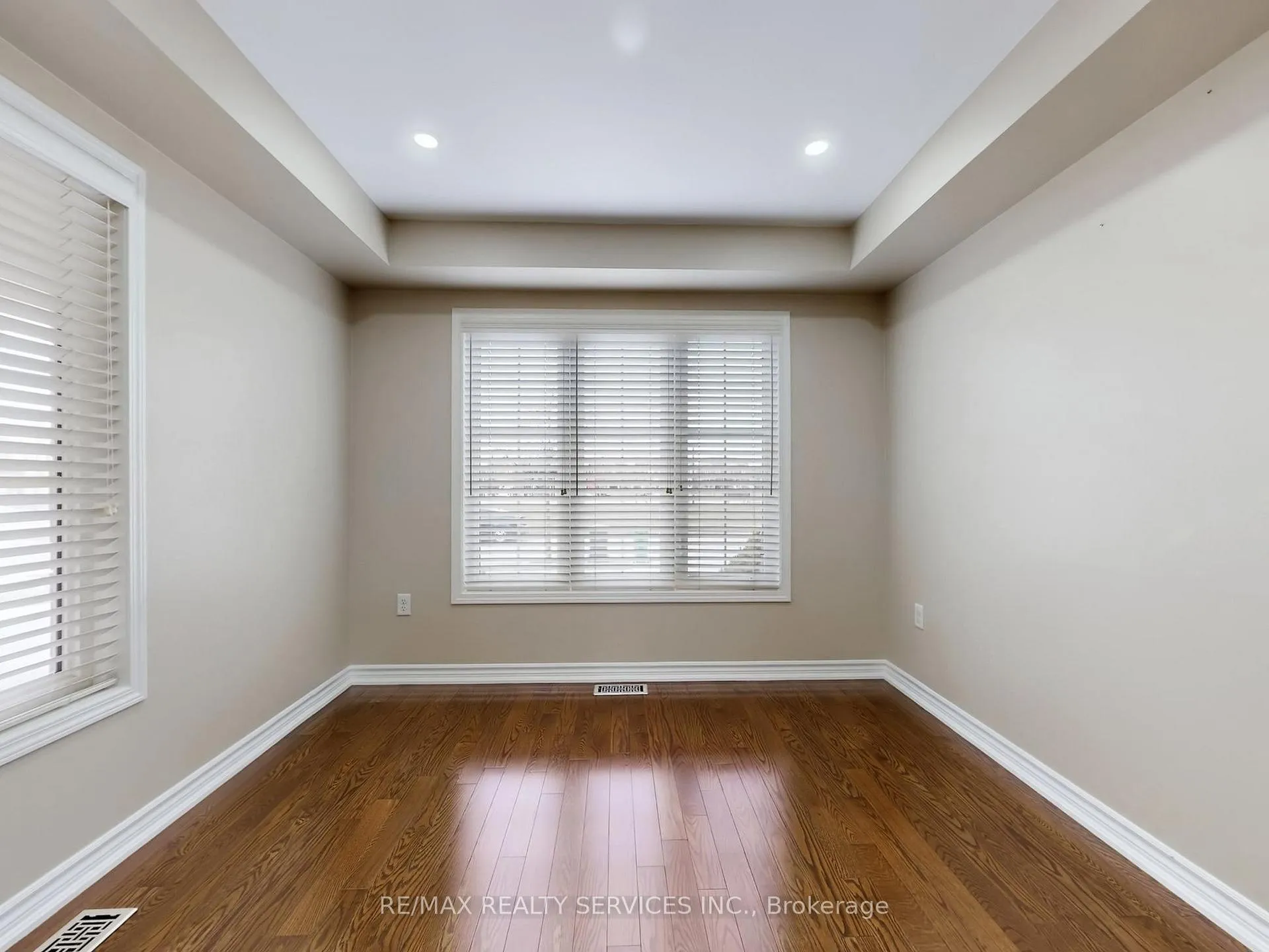 Photo 18 of 37 Bloom Drive, Brampton, Bram East — HOMEH