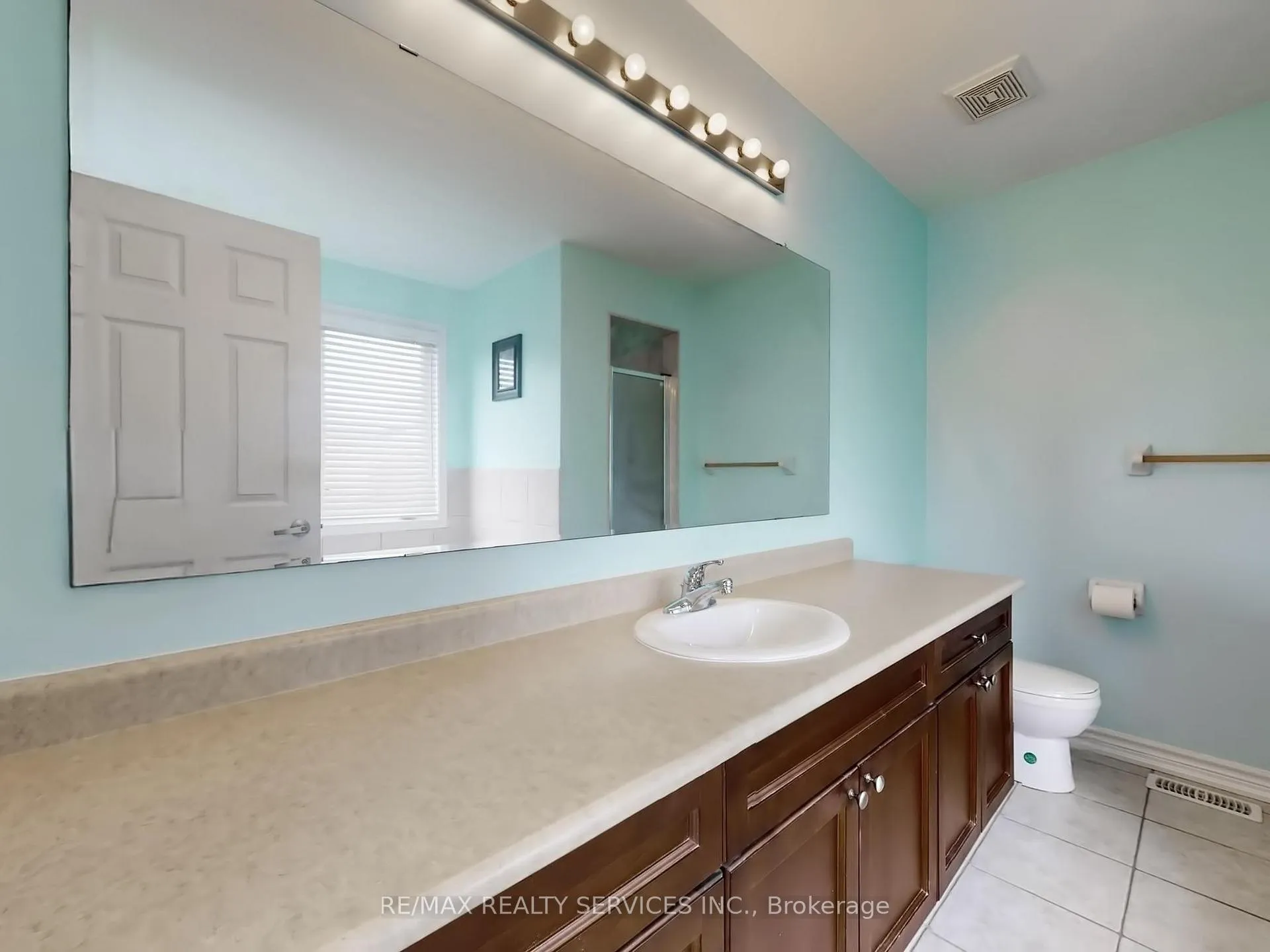 Photo 29 of 37 Bloom Drive, Brampton, Bram East — HOMEH