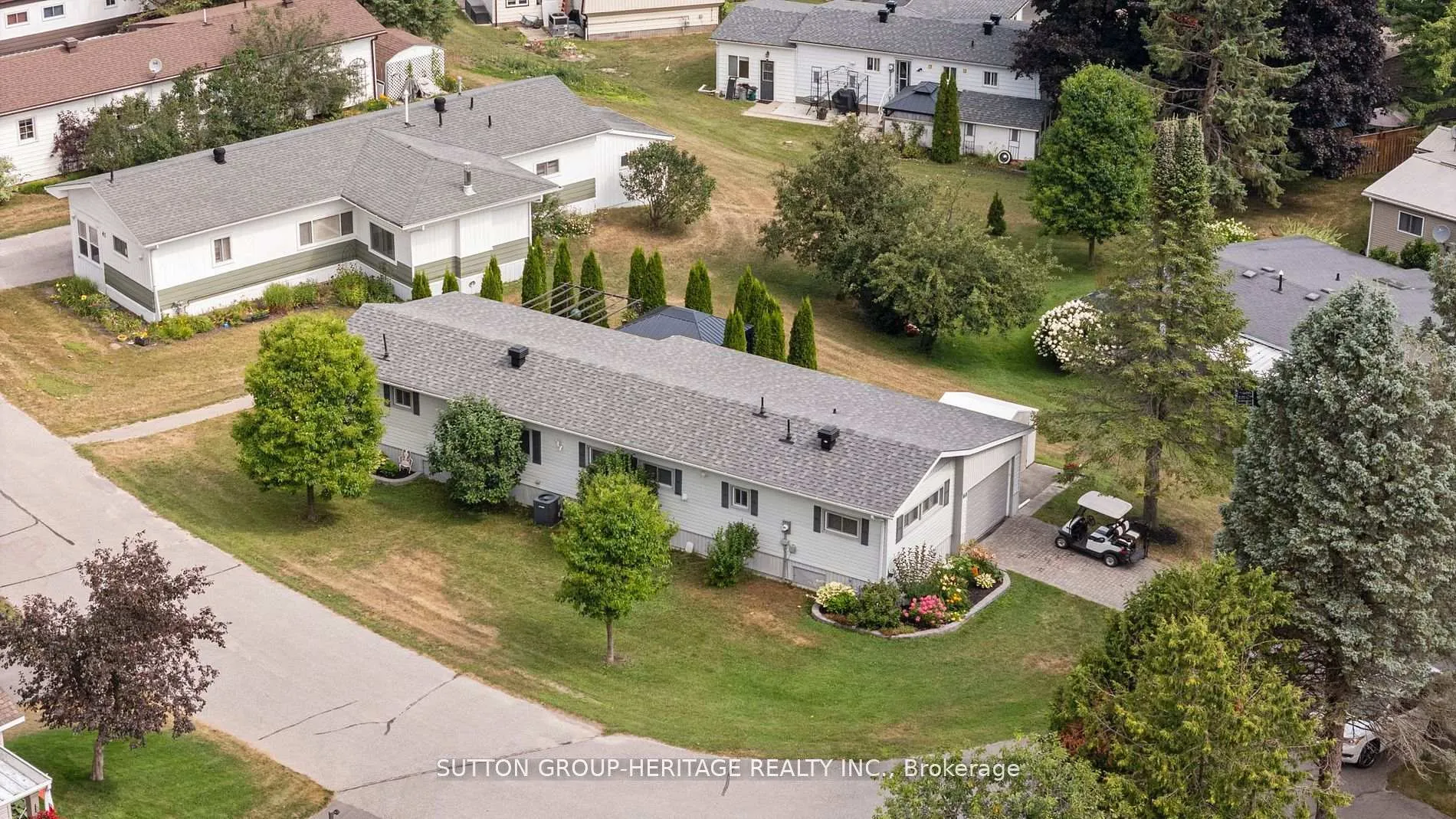 Photo 3 of 29 Cameron Drive, Oro-Medonte, Rural Oro-Medonte — HOMEH