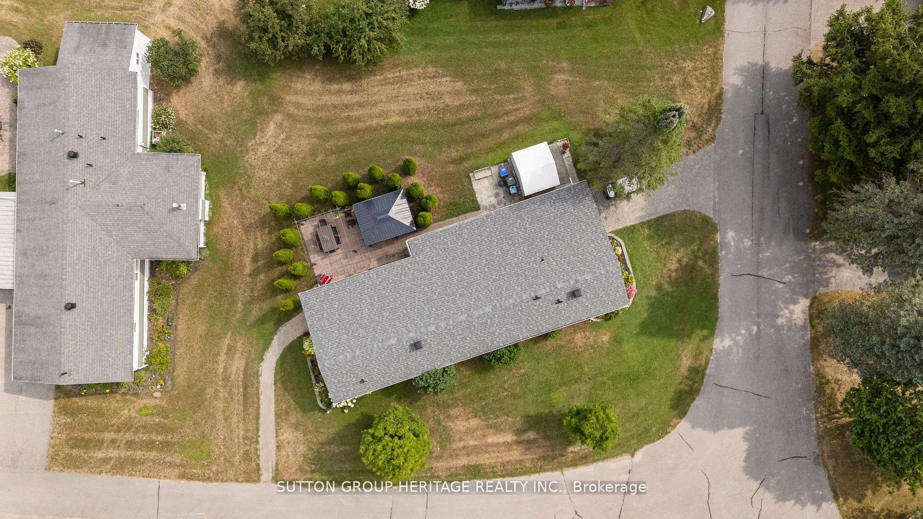 Photo 4 of 29 Cameron Drive, Oro-Medonte, Rural Oro-Medonte — HOMEH