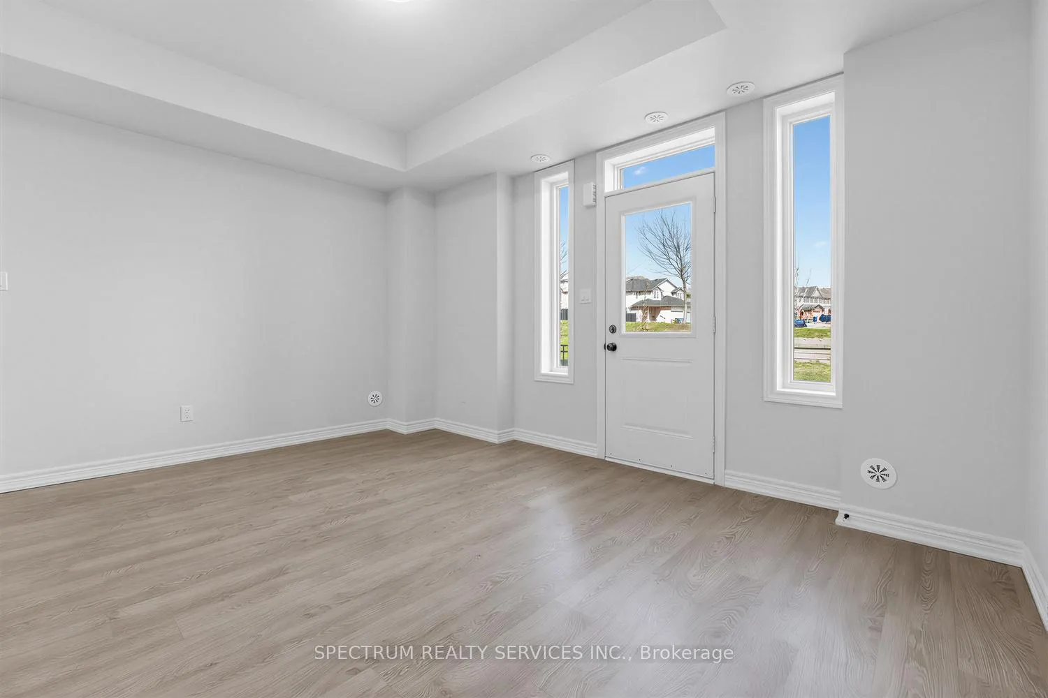 Photo 7 of Unit 105, 160 Watson Road N, Guelph, York/Watson Industrial Park — HOMEH
