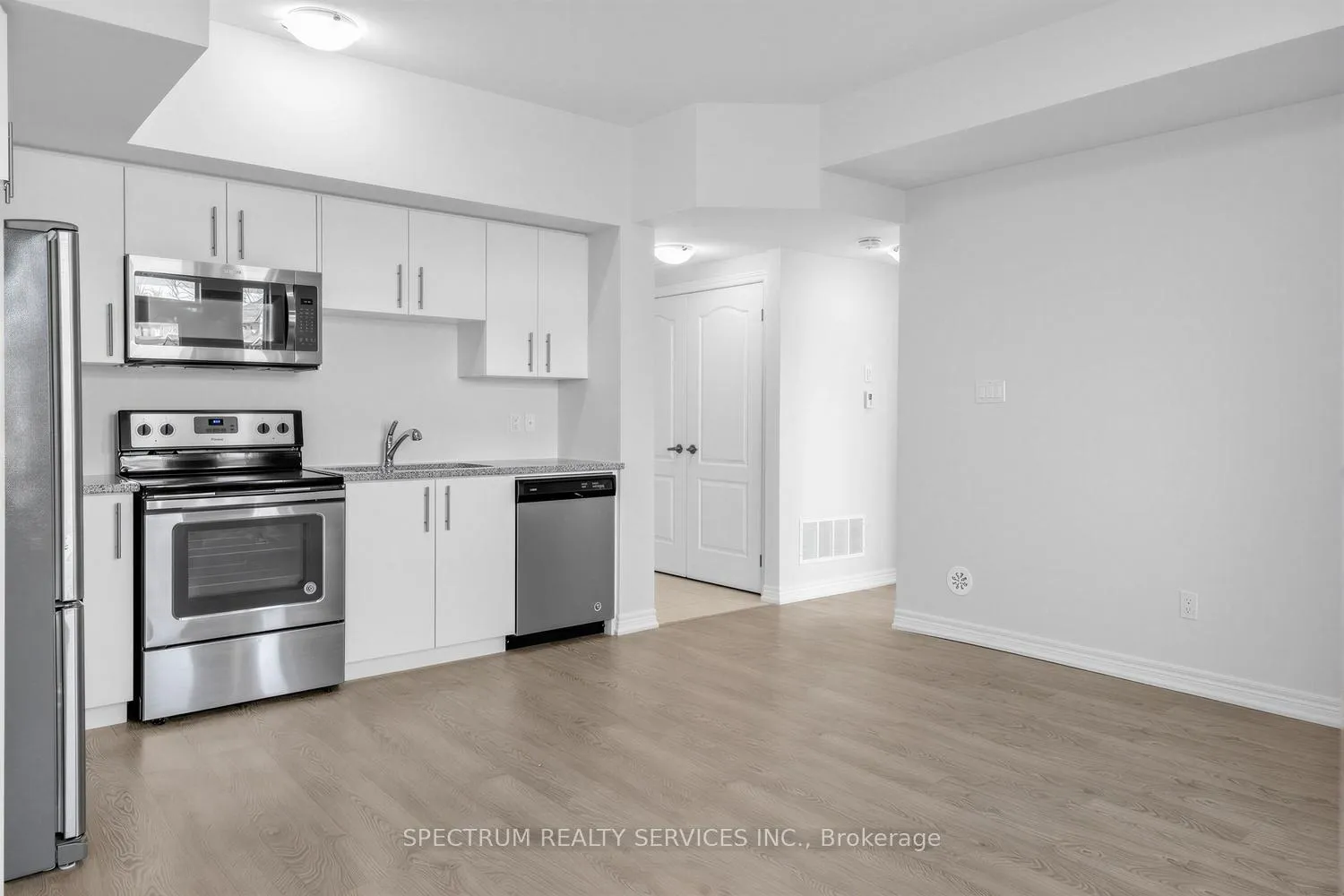 Photo 9 of Unit 105, 160 Watson Road N, Guelph, York/Watson Industrial Park — HOMEH