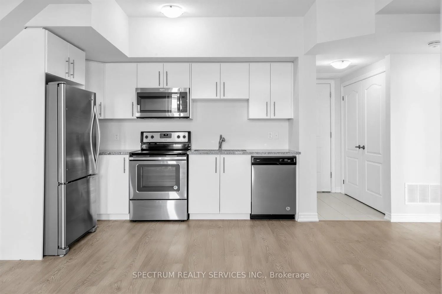 Photo 11 of Unit 105, 160 Watson Road N, Guelph, York/Watson Industrial Park — HOMEH