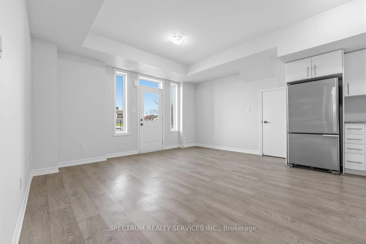 Photo 15 of Unit 105, 160 Watson Road N, Guelph, York/Watson Industrial Park — HOMEH