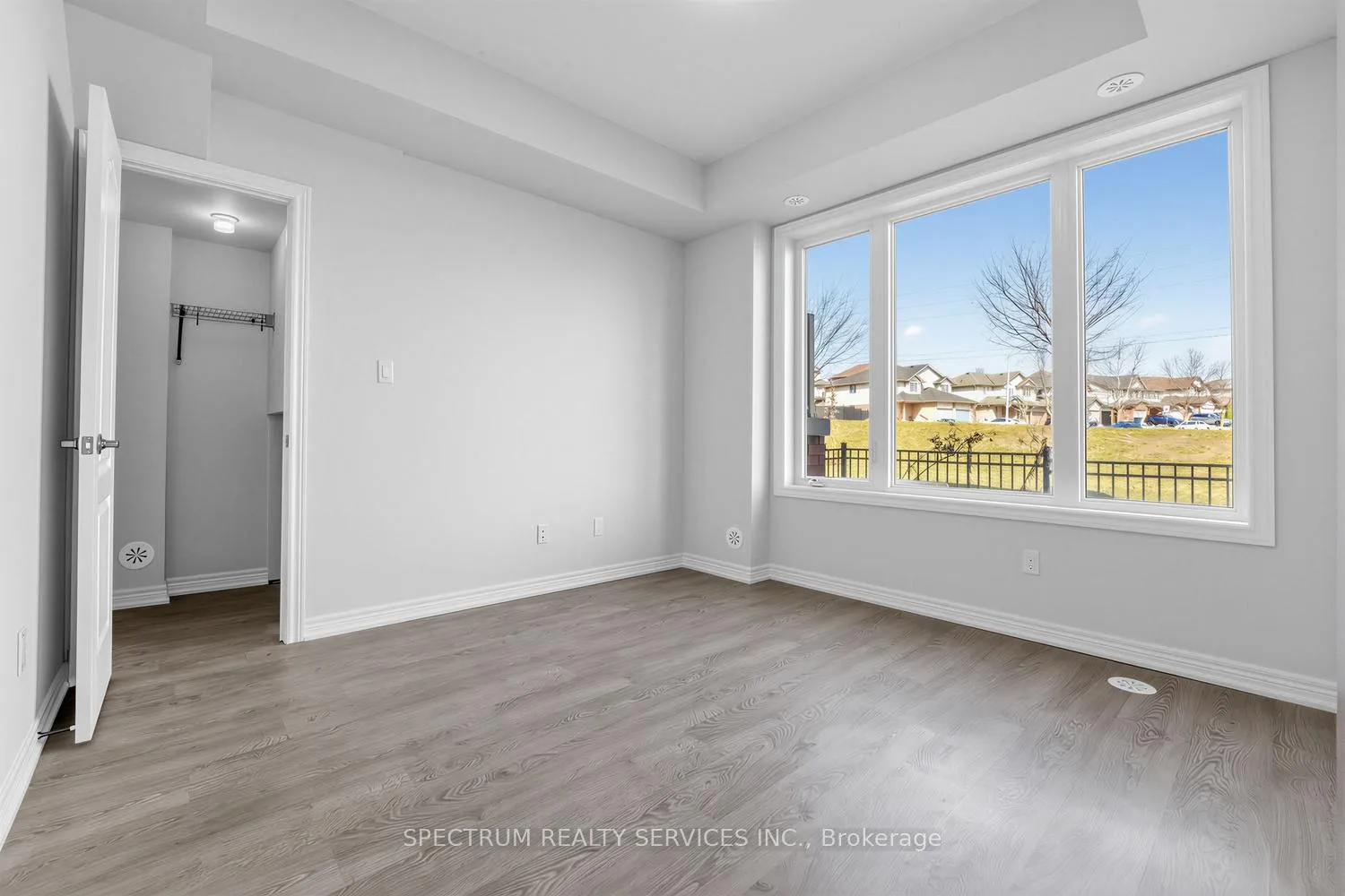 Photo 26 of Unit 105, 160 Watson Road N, Guelph, York/Watson Industrial Park — HOMEH