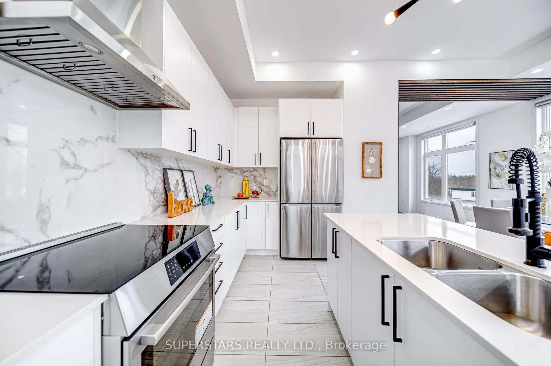 Photo 3 of 121 Markland Street, Markham, Cachet — HOMEH