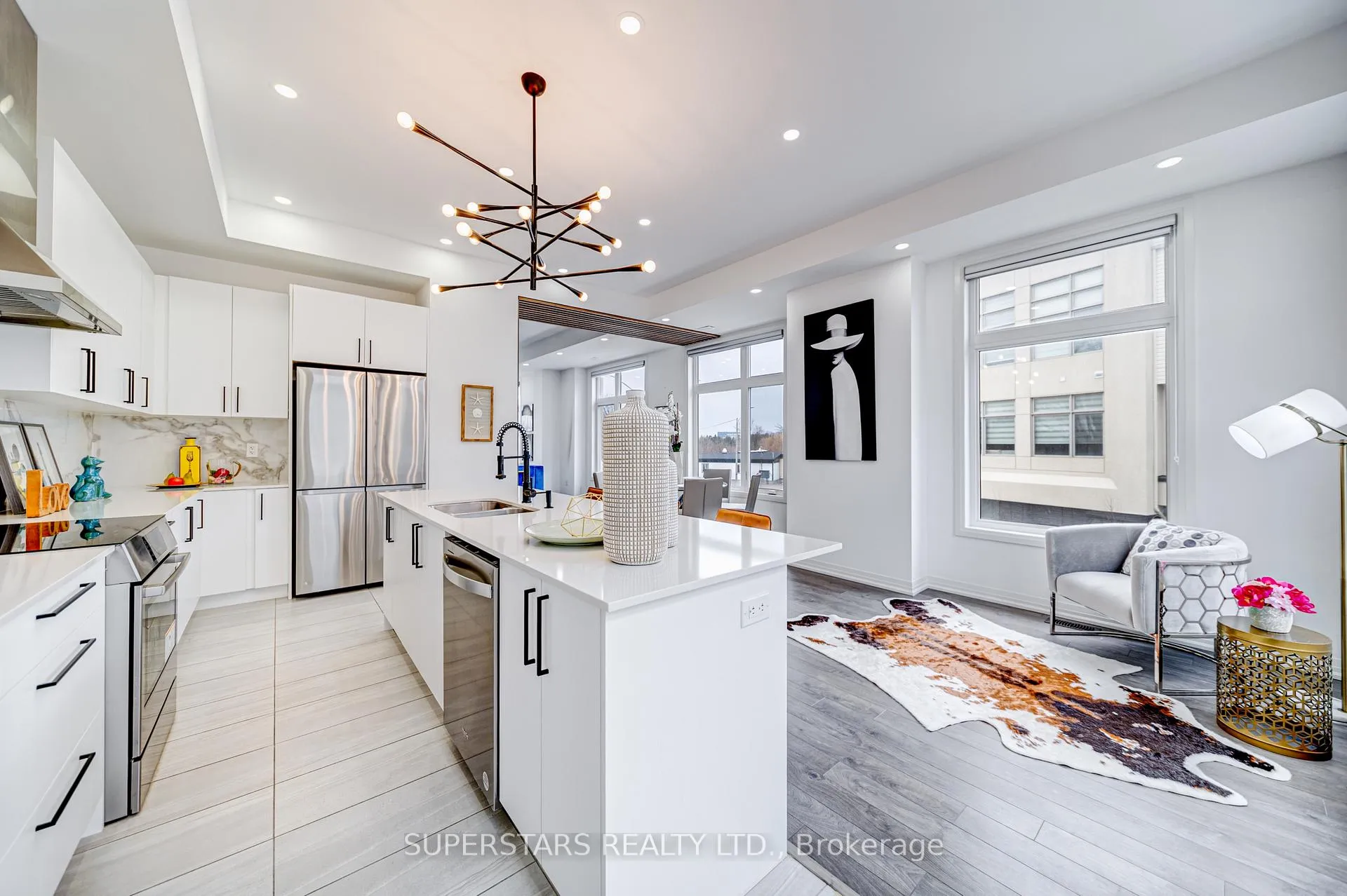 Photo 4 of 121 Markland Street, Markham, Cachet — HOMEH