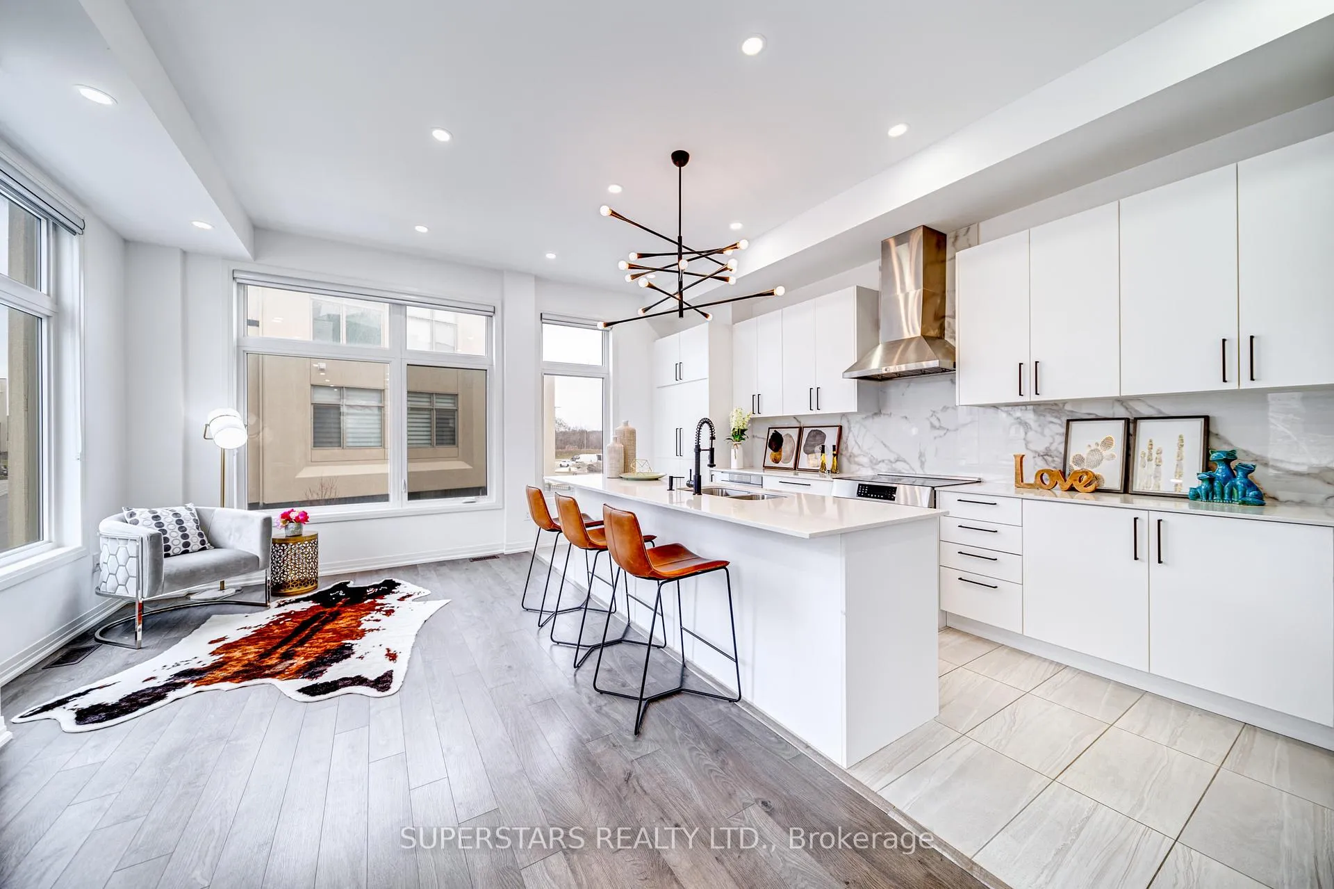 Photo 5 of 121 Markland Street, Markham, Cachet — HOMEH