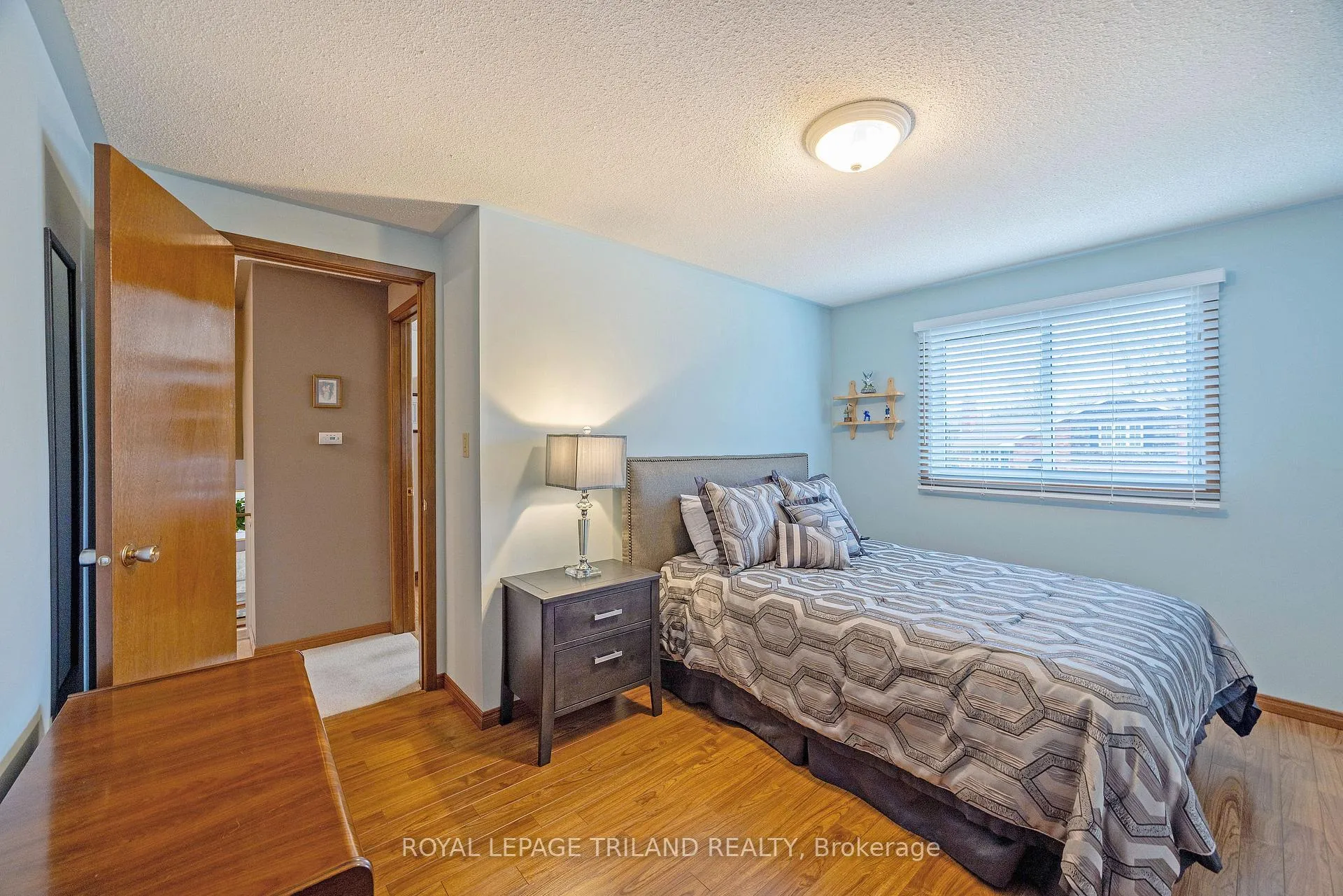 Photo 19 of 41 Lakeview Circle, St. Thomas — HOMEH