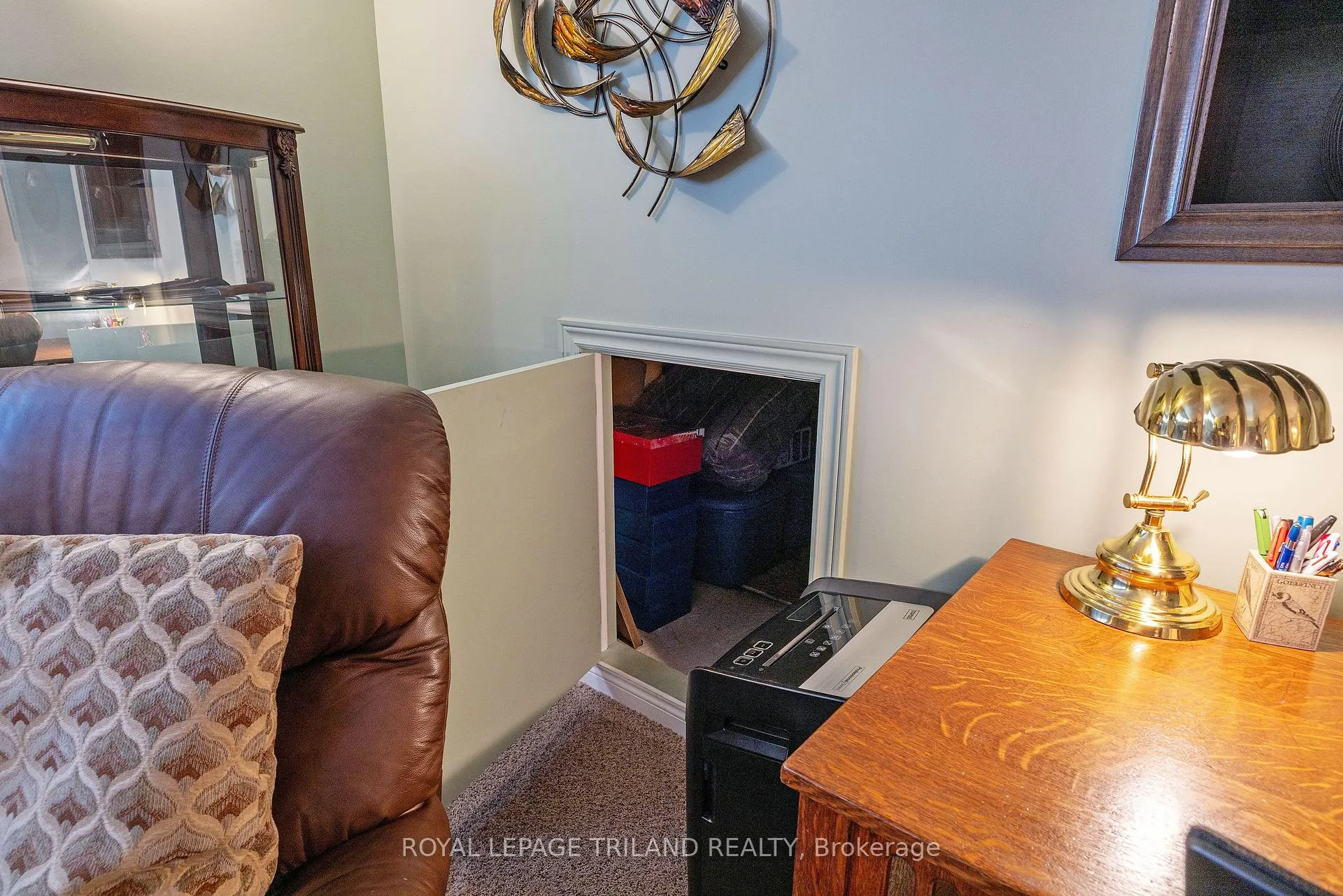 Photo 27 of 41 Lakeview Circle, St. Thomas — HOMEH