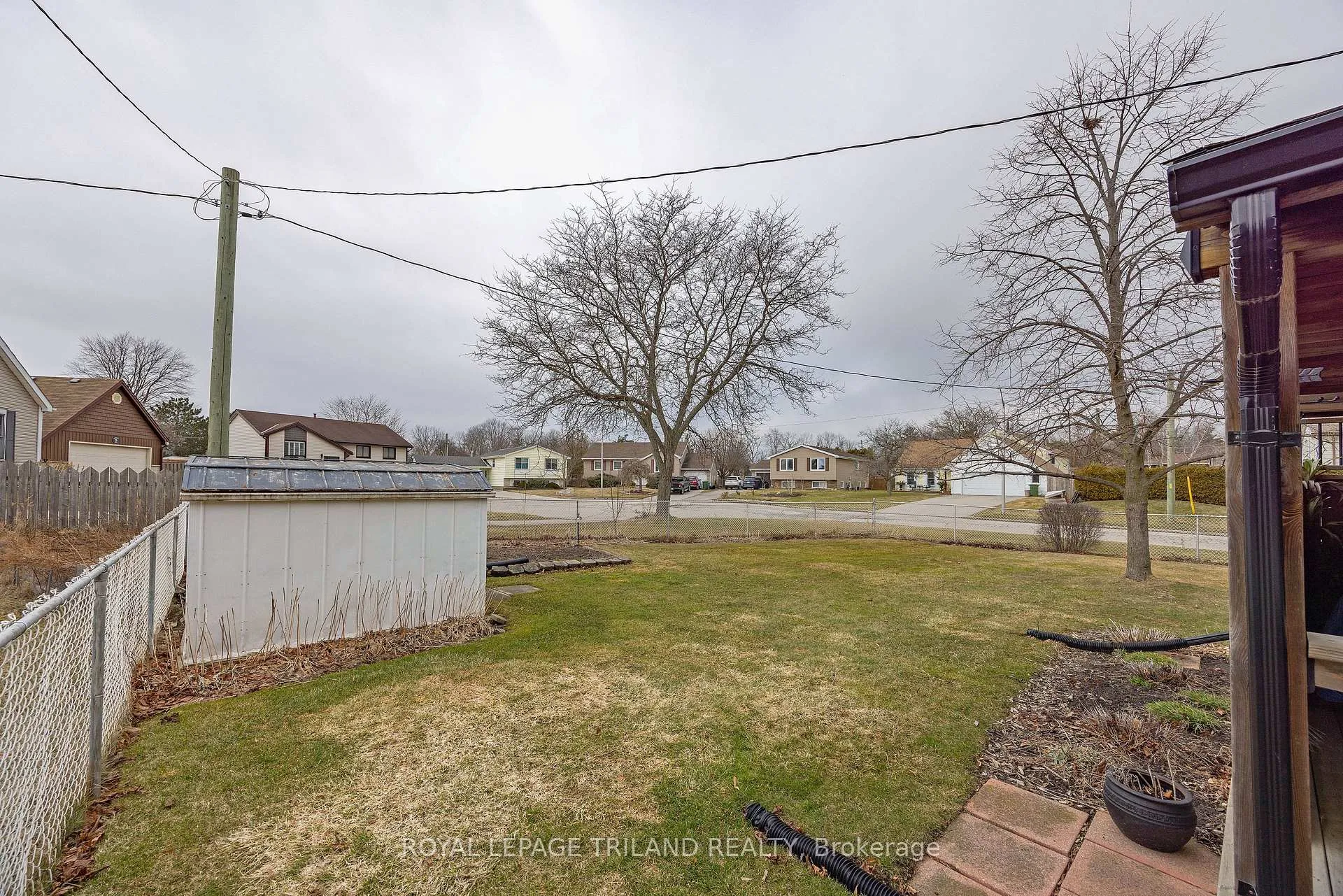 Photo 31 of 41 Lakeview Circle, St. Thomas — HOMEH